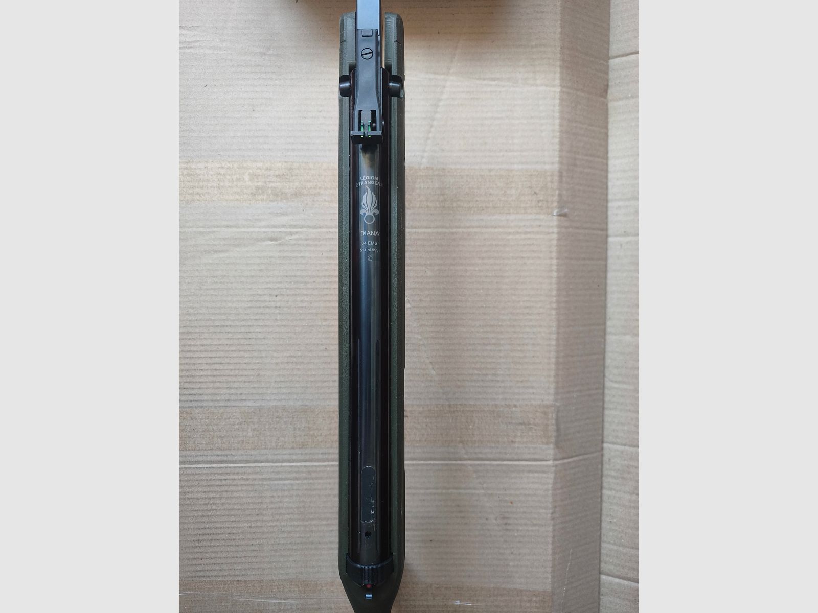 ⚠️ Achtung Sammler Diana 34 EMS Legion ètranger Sonderauflage 514 von 999 Farbe OD GREEN, Nur drei Diablos zur Probe Geschossen, Optisch sowie Funktionell in einem guten Zustand, Kaliber 4,5mm,  3Angefangene Dosen Diablos +Schalldämpfer 4,5mm mit F-Zeichen , ⚠️ Versandkosten Frei!! 