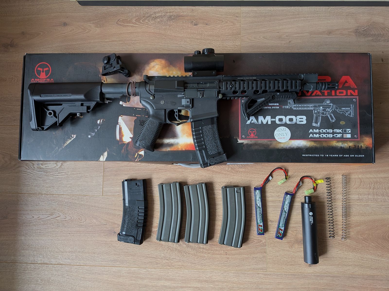 Ares Amoeba 008 con accessori