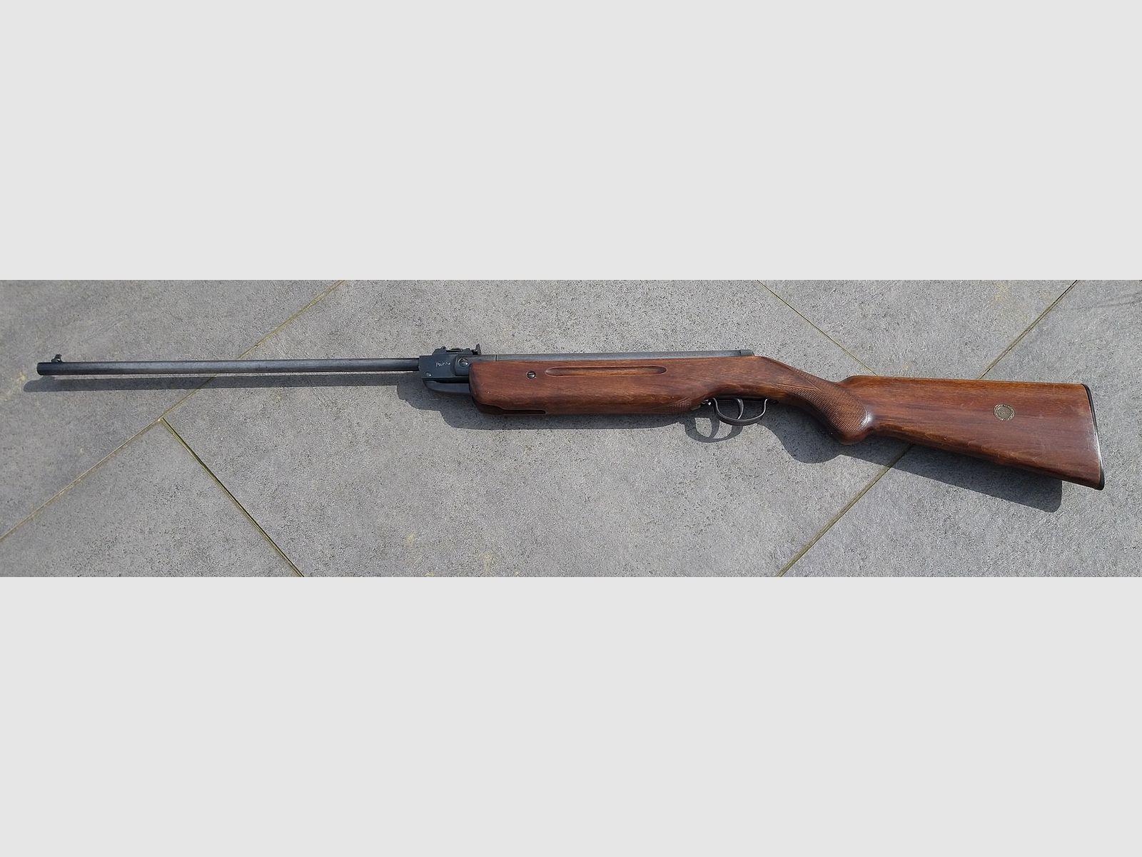 Karabinek pneumatyczny Krico LG1S, rok produkcji 196x, bez oznaczenia F, ochrona starych zapasów!