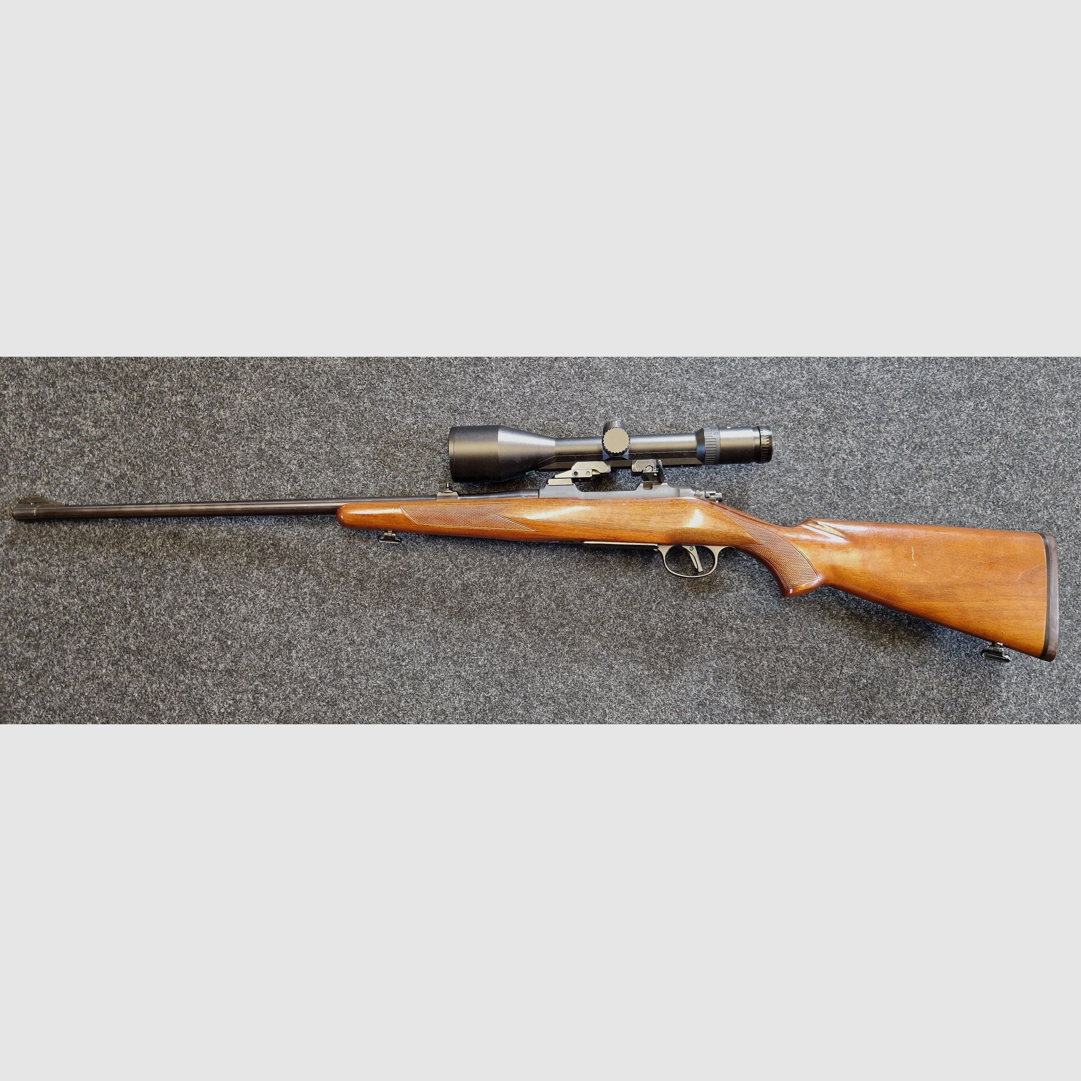 Repetierbüchse Brünner ZKK 601 Cal .308 mit montierter 155‑mm‑Picatinny‑Schiene oder Zeiss Diavari  V M 3-12x56 T*