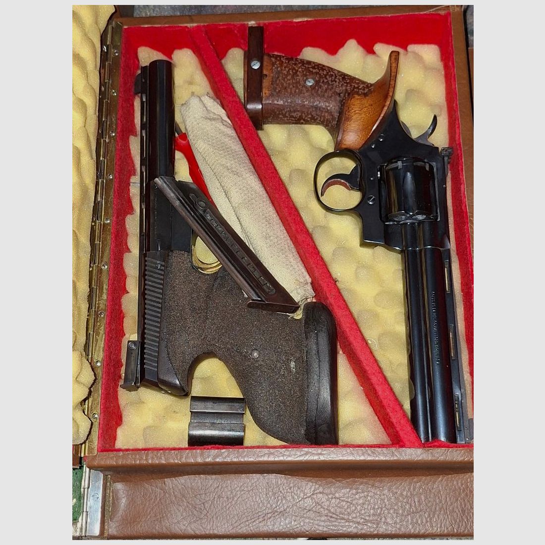 Colt Python.