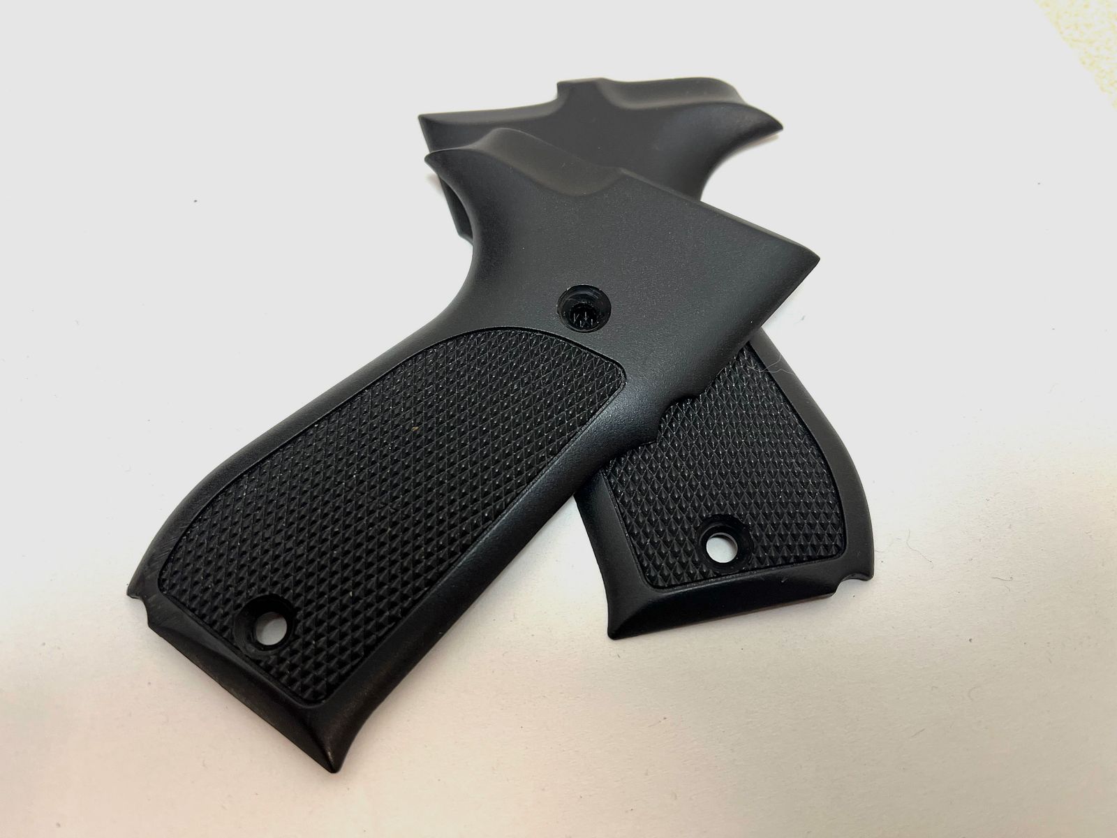 ••• Walther P88 Compact grip panels - plastic - original •••