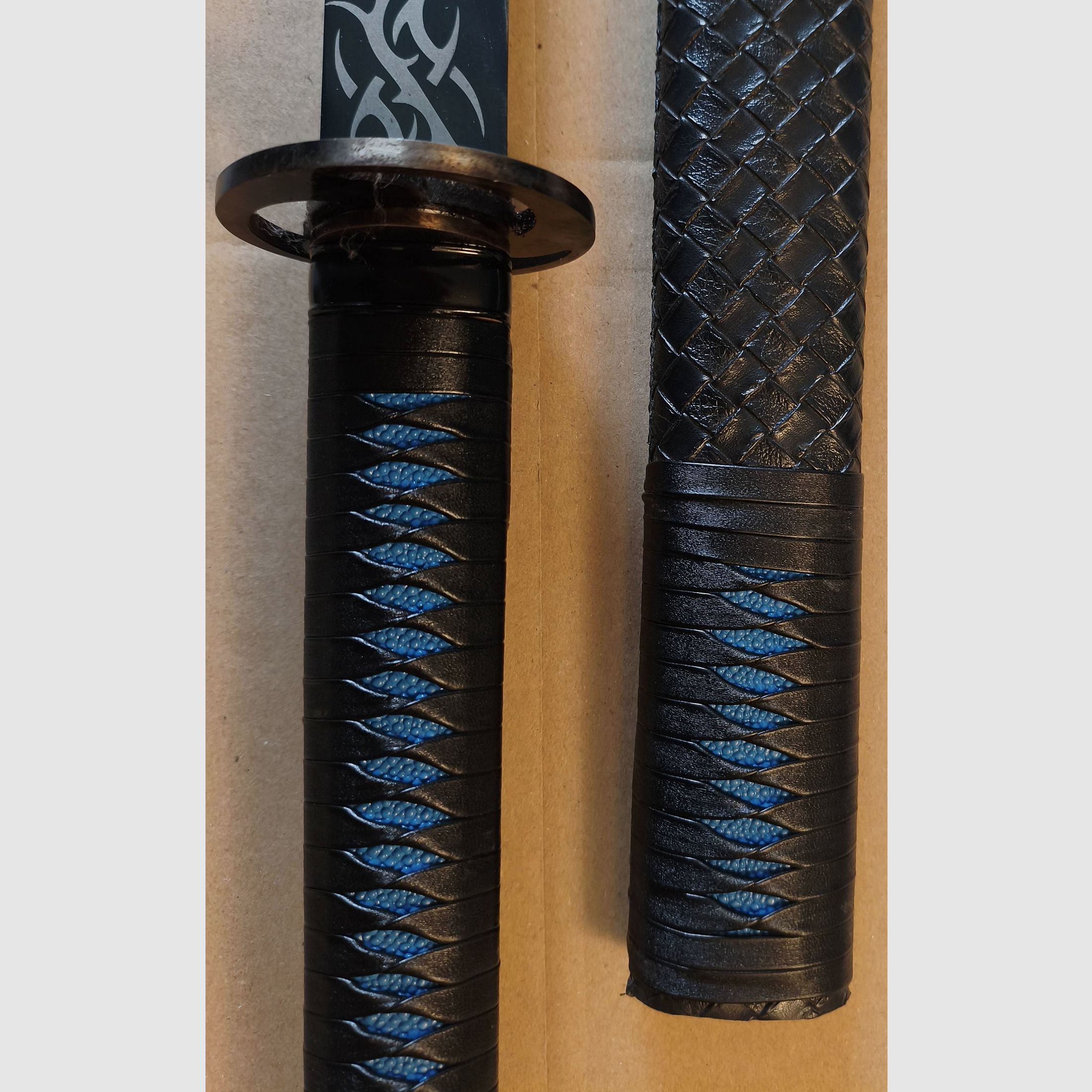 Blaues Katana