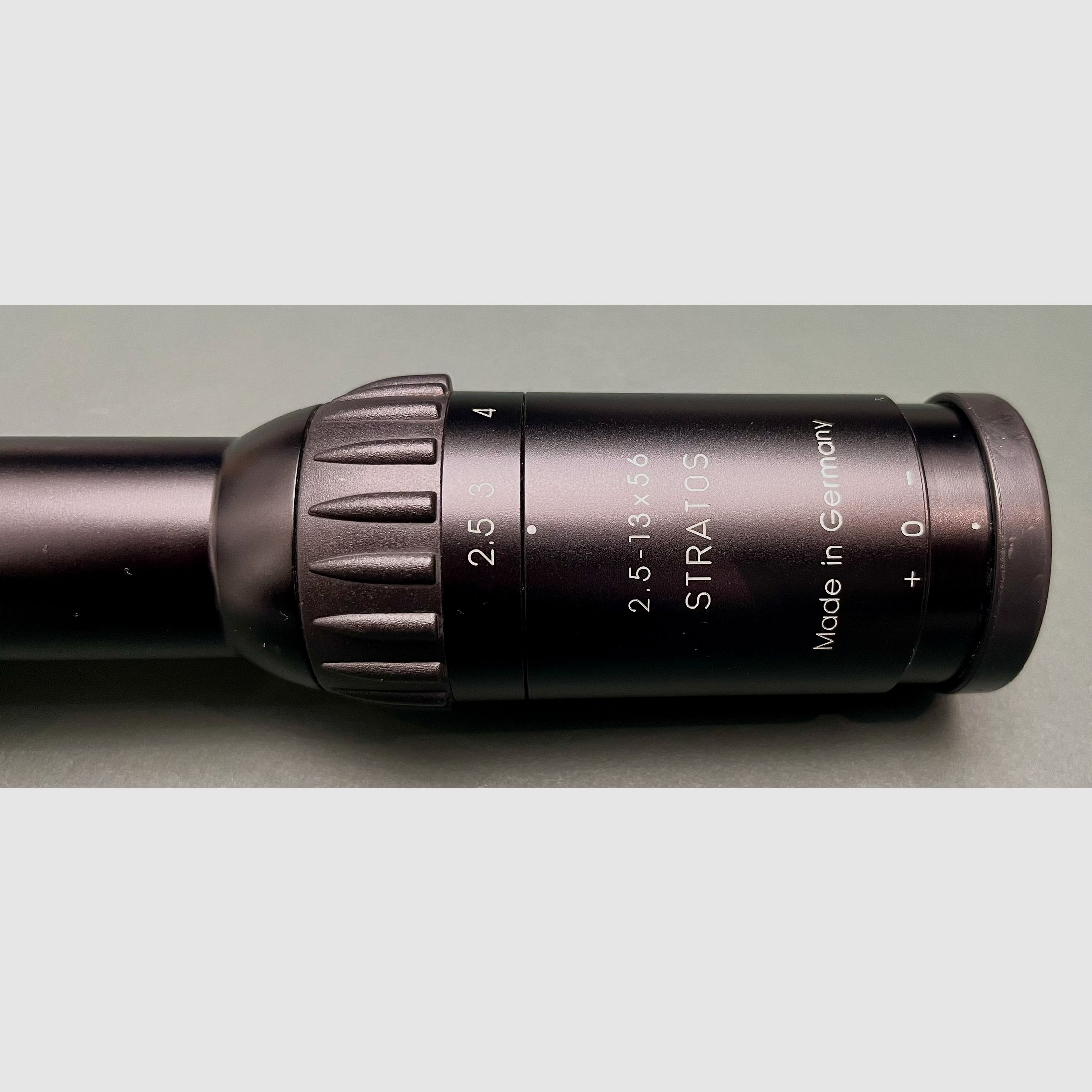 Schmidt & Bender 2,5-13x56 Stratos Zielfernrohr.