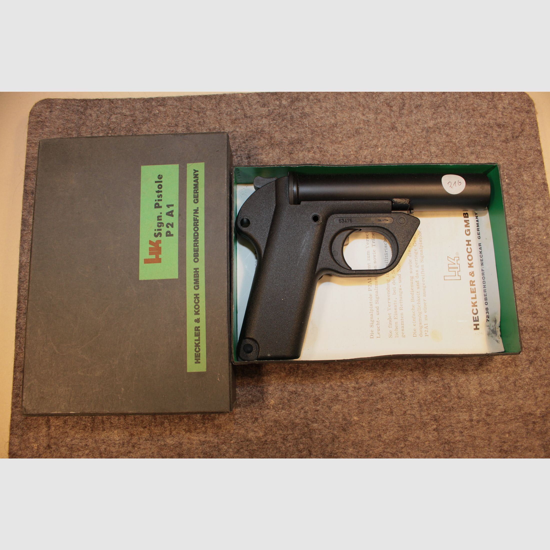 Signal pistol Heckler und Koch in caliber 4.