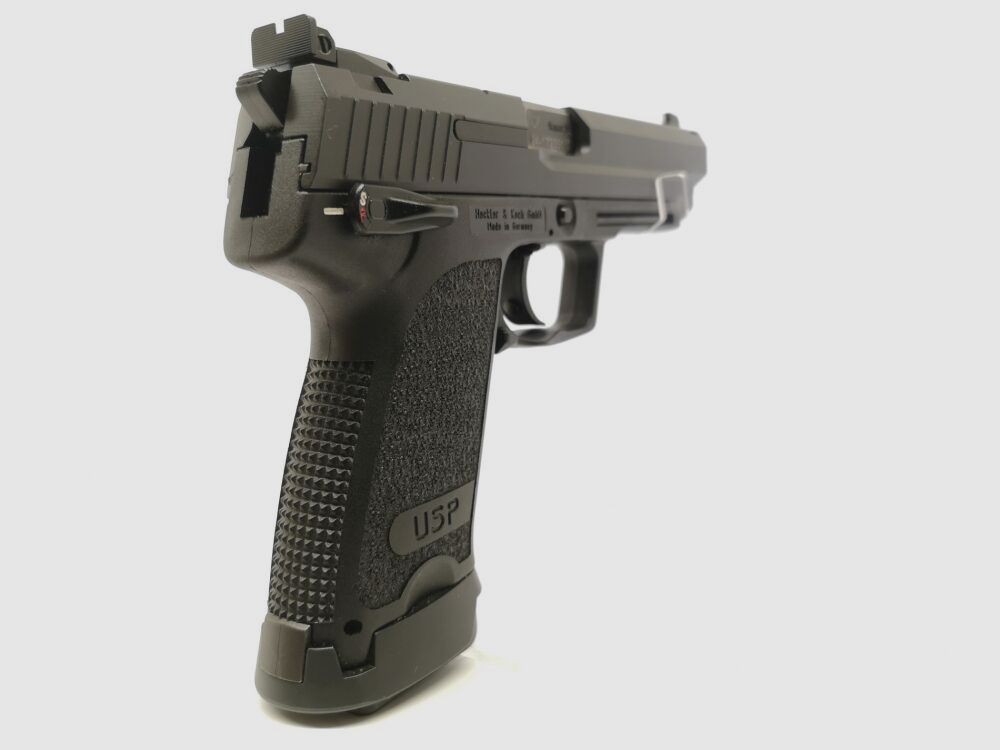Heckler & Koch USP Expert