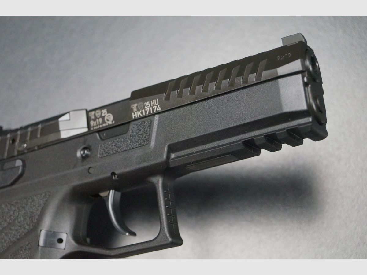 CZ P-09 Nocturne, Bild 2 von 6