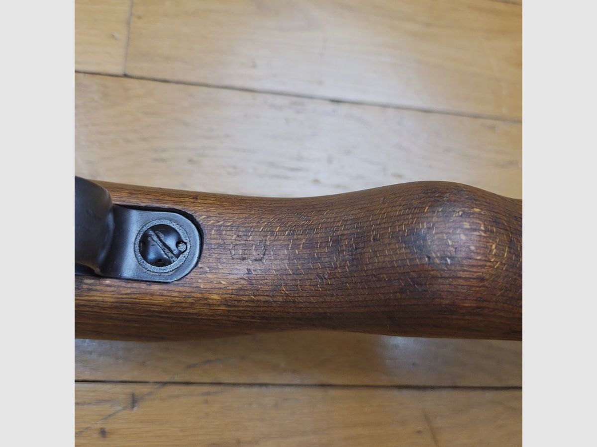 RARISSIME y excelente rifle G41(W) – Primer rifle semiautomático alemán de la WWII – completamente coincidente – calibre original 8x57IS – diez disparos – Sistema Bang – Cerrojo de rodillo – La potencia de fuego made in Germany – ¡Pieza excepcional digna de un museo!, imagen 16 de 44