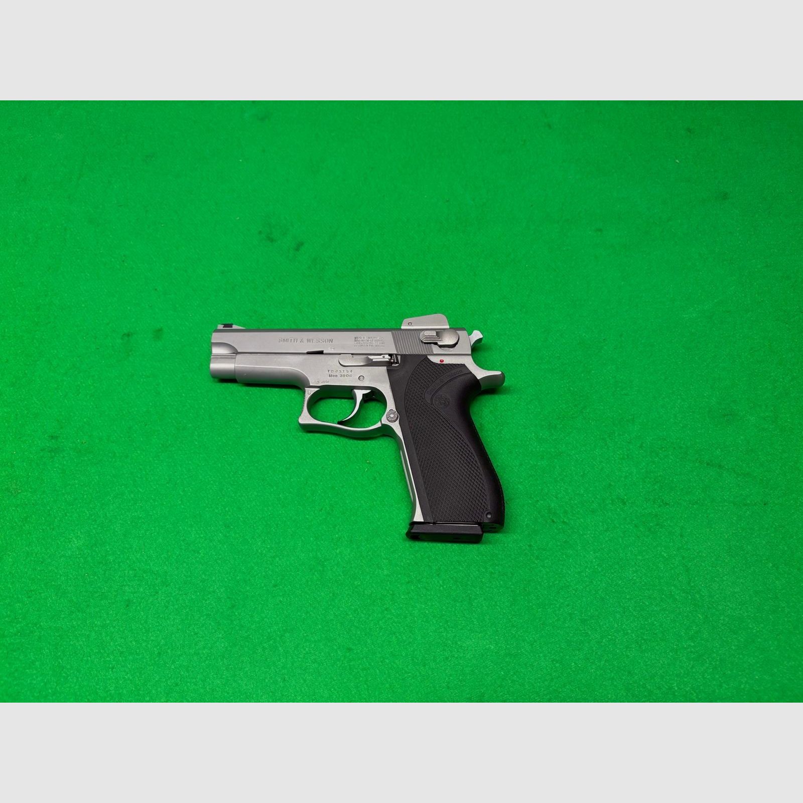 Smith & Wesson Modell 3906