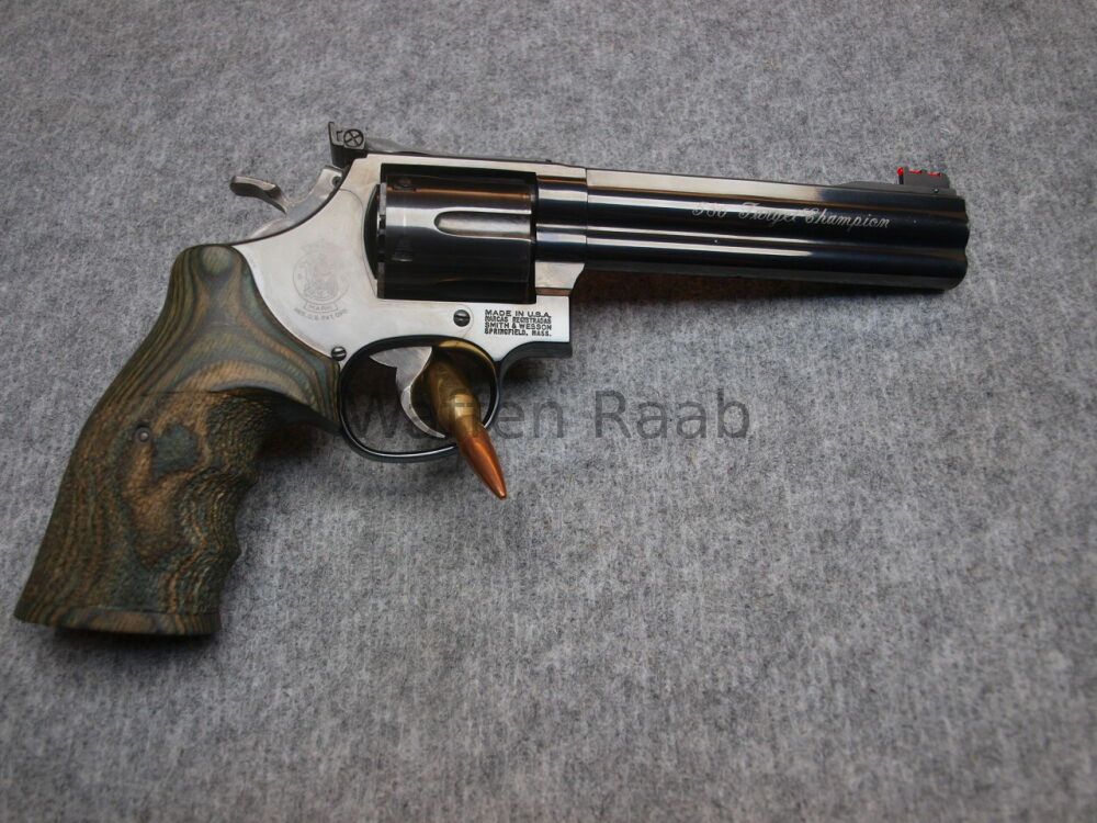 Smith & Wesson 586-4 Target Champion