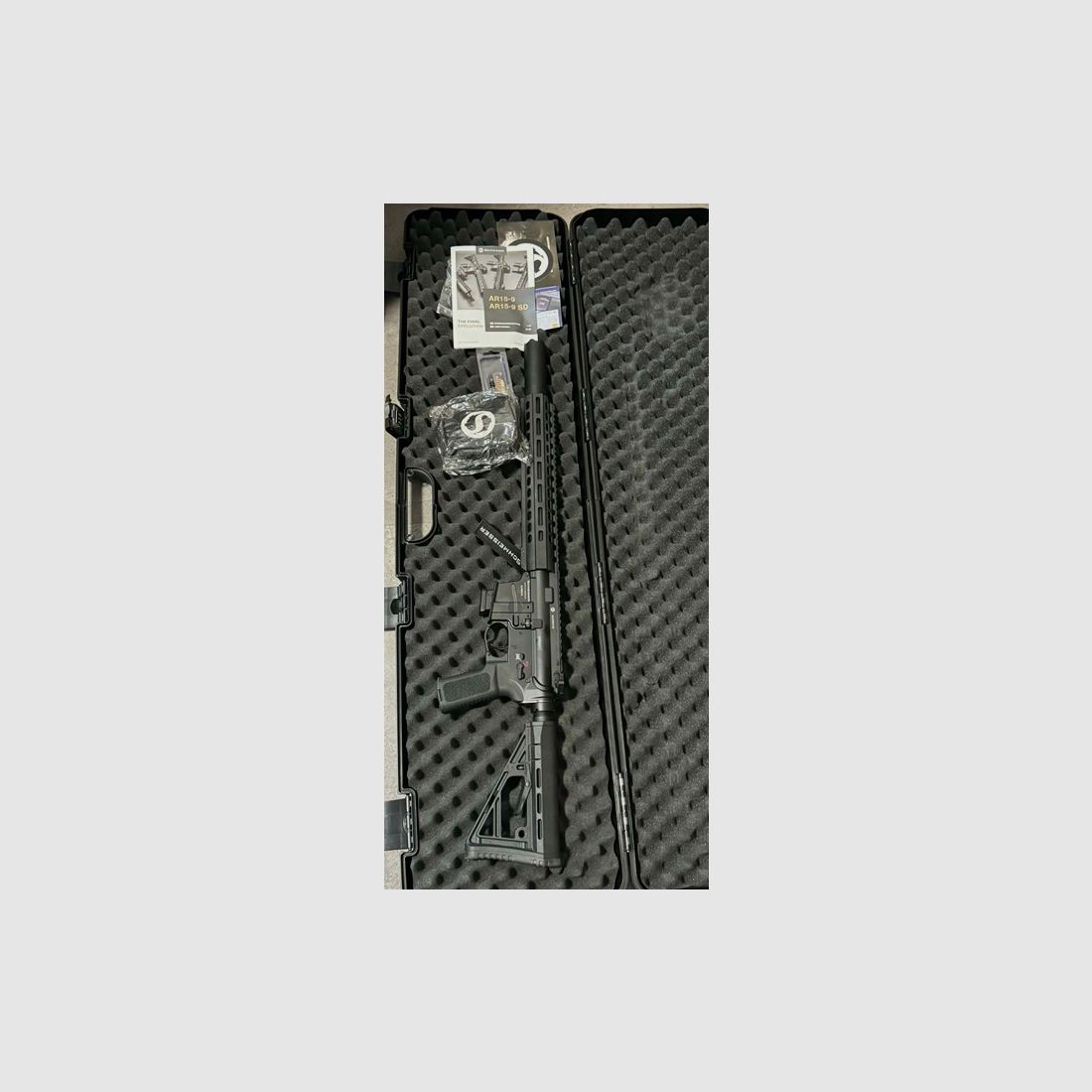 Schmeisser AR15 S4F SD Estándar calibre 9mm con longitud de cañón de 10" con silenciador integrado
