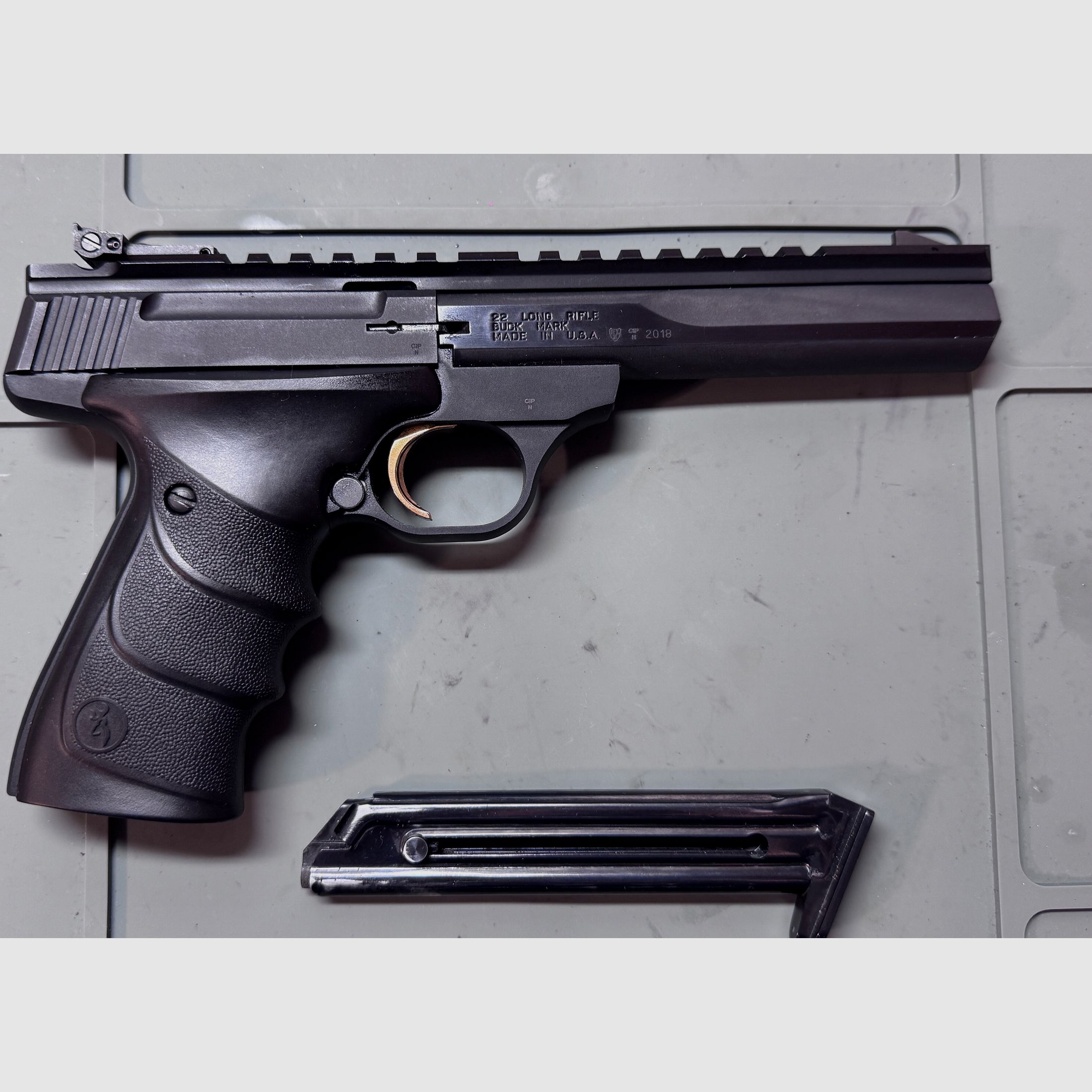 FN Browning Buck Mark Contour URX .22lr