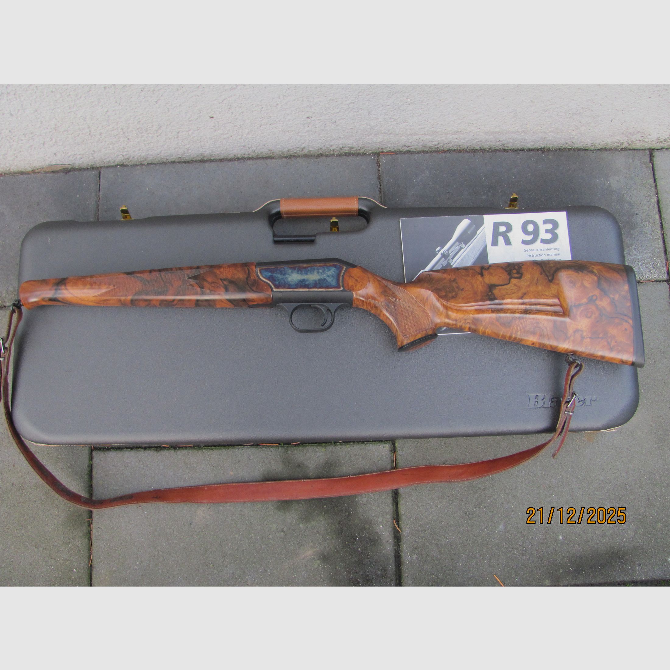 Blaser R93 Konsul Luxus Wurzelholzschaft NEUWERTIG