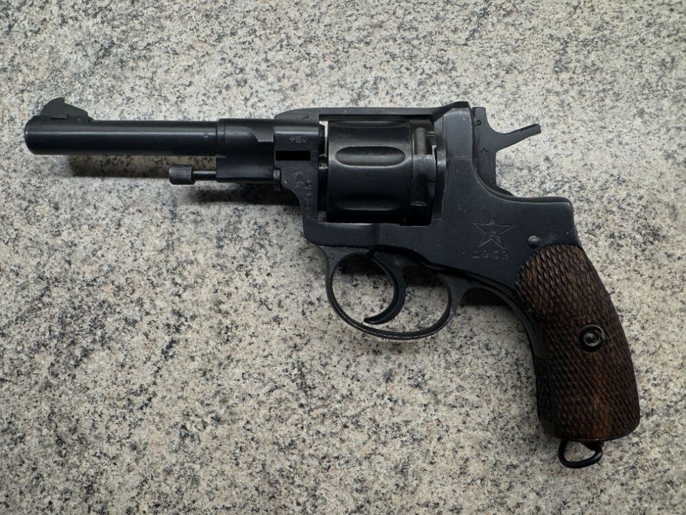Nagant Revolver 1939 - M1895