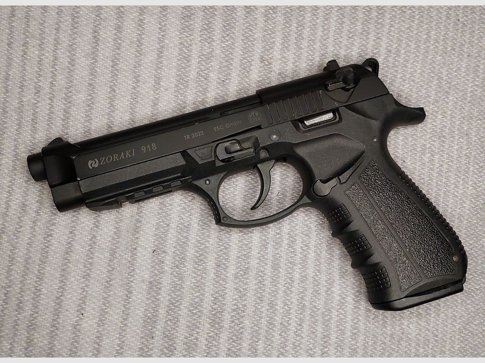 Zoraki 918 9mm P.A.K. schwarz (PTB 1024) mit zwei Magazinen