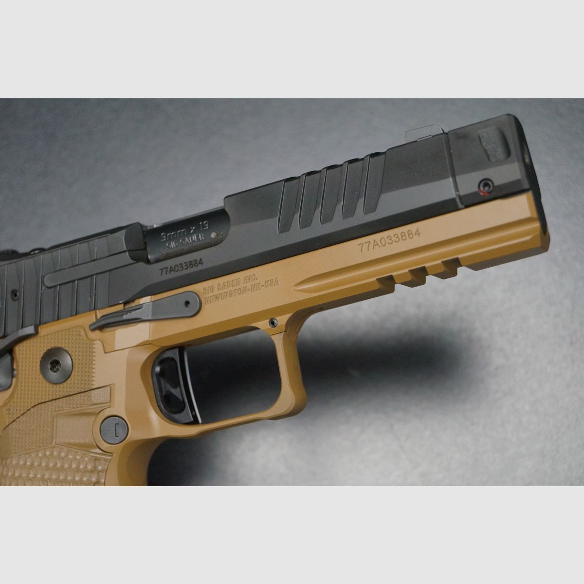 Sig Sauer P211 GTO Combat Coyote, Bild 2 von 7