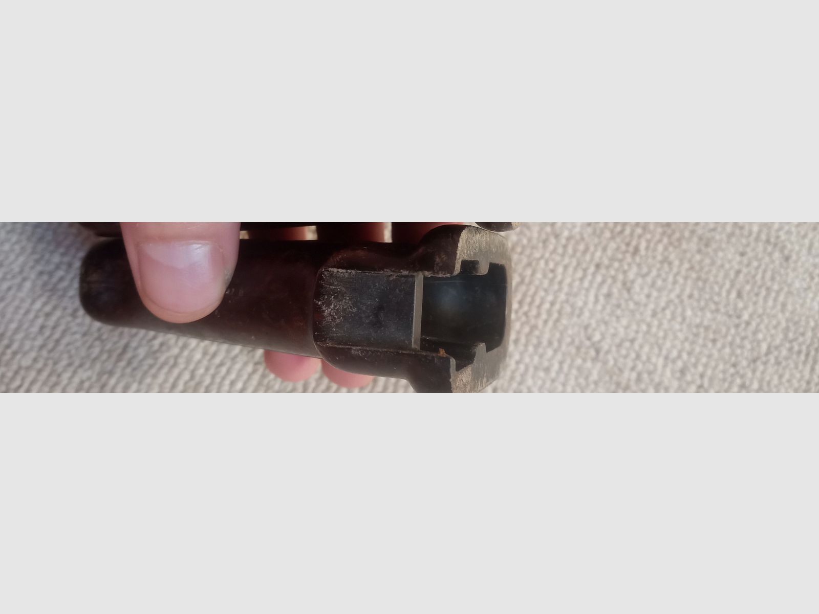 Rumänischer AKM Bakelit Griff / reifes Dunkelbraun / auch für AK74 AK-100 / Yunker ect.
