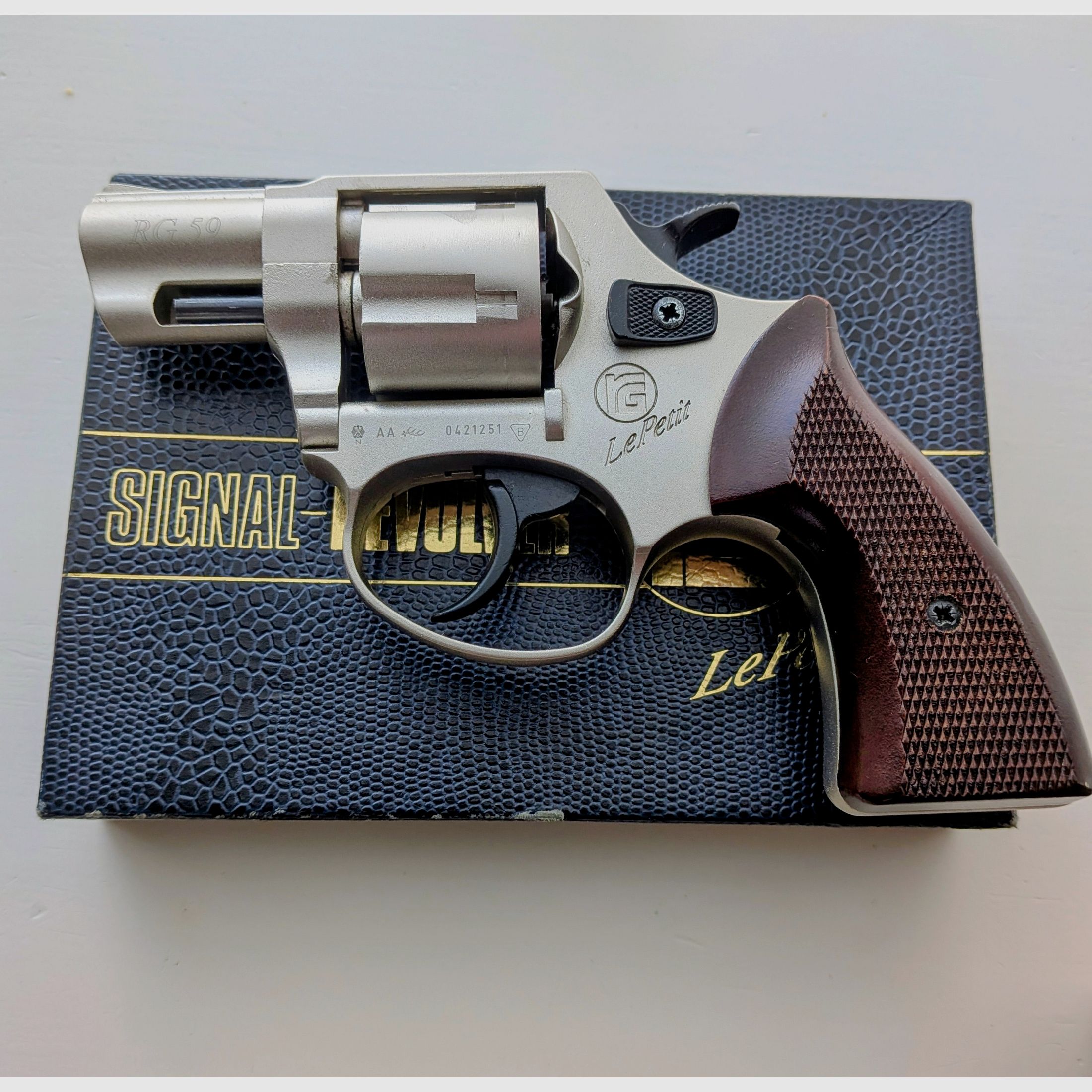 Röhm RG 59 LePetit + Nickel+ oude PTB 527+ houten grip+ 9mm R.K, afbeelding 1 van 8