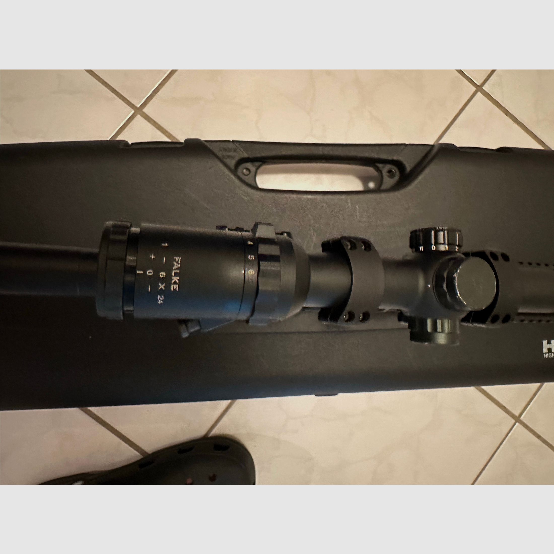 Vendo carabina semiautomática en estado casi nuevo de Hera Arms The 15th