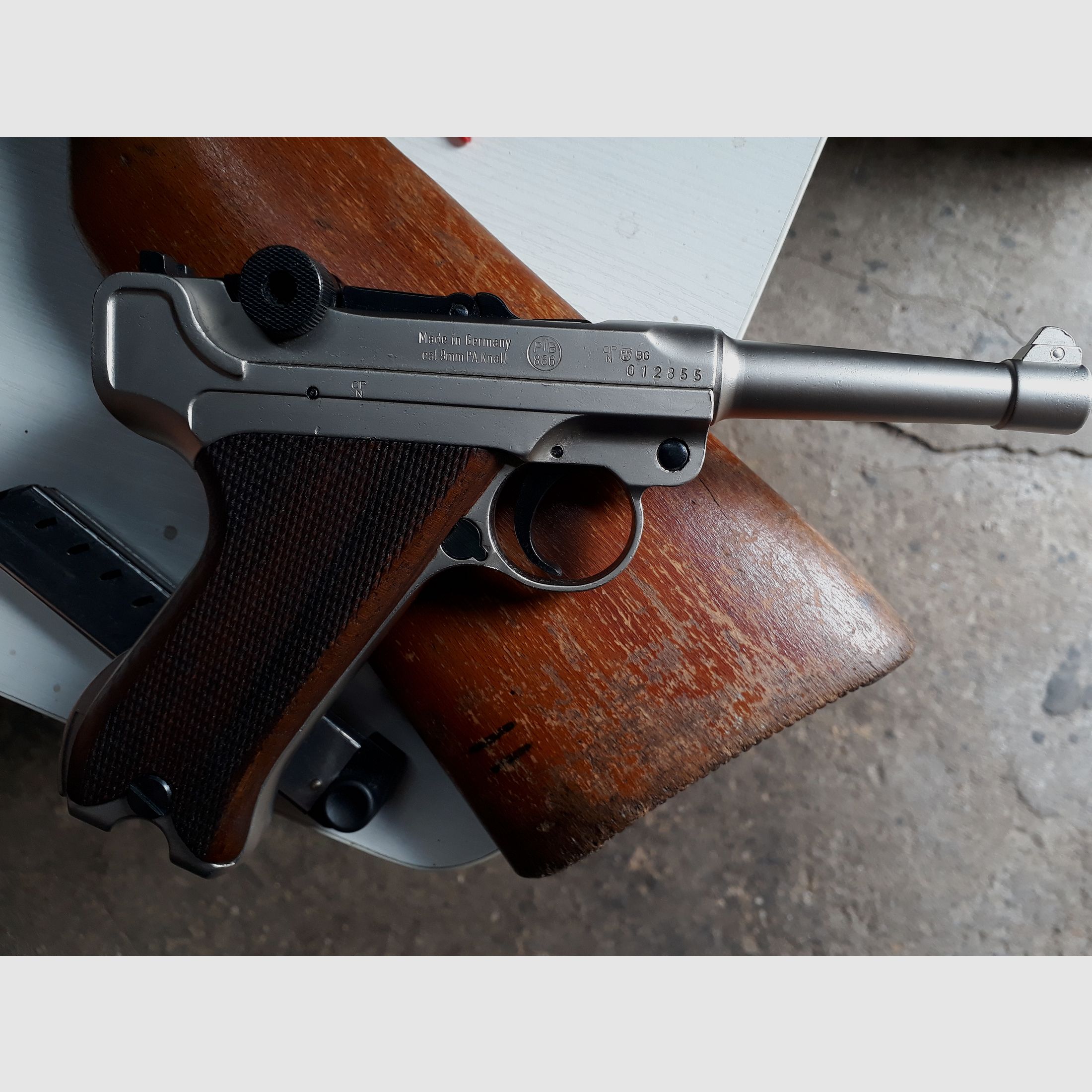 ME Model P08 Parabellum Nikkel, zeldzaam.