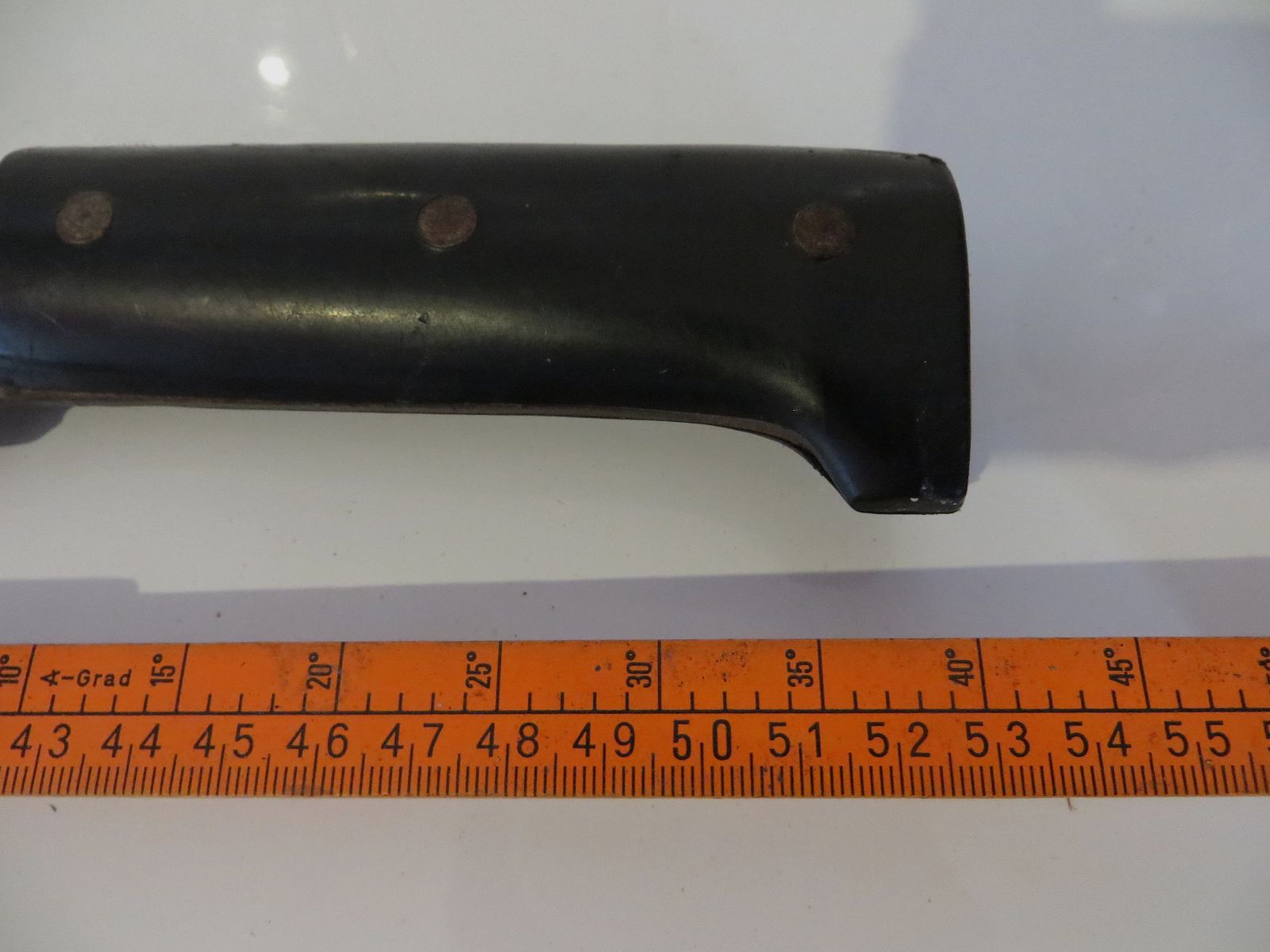 Due grandi machete antiche da un'eredità