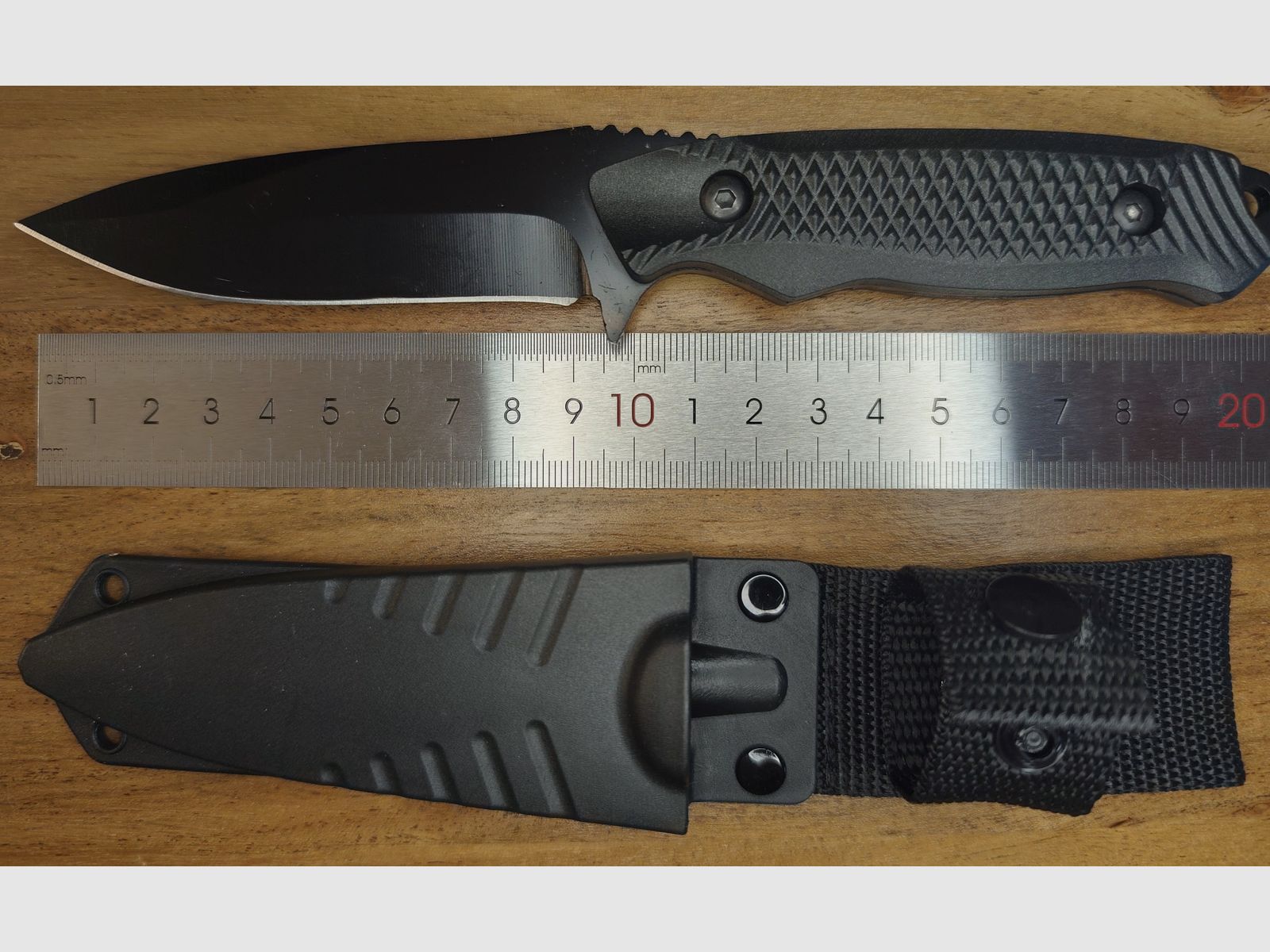 CS Gas Patronen 8mm von UMAREX 10 Stück + Jagt & Angelmesser