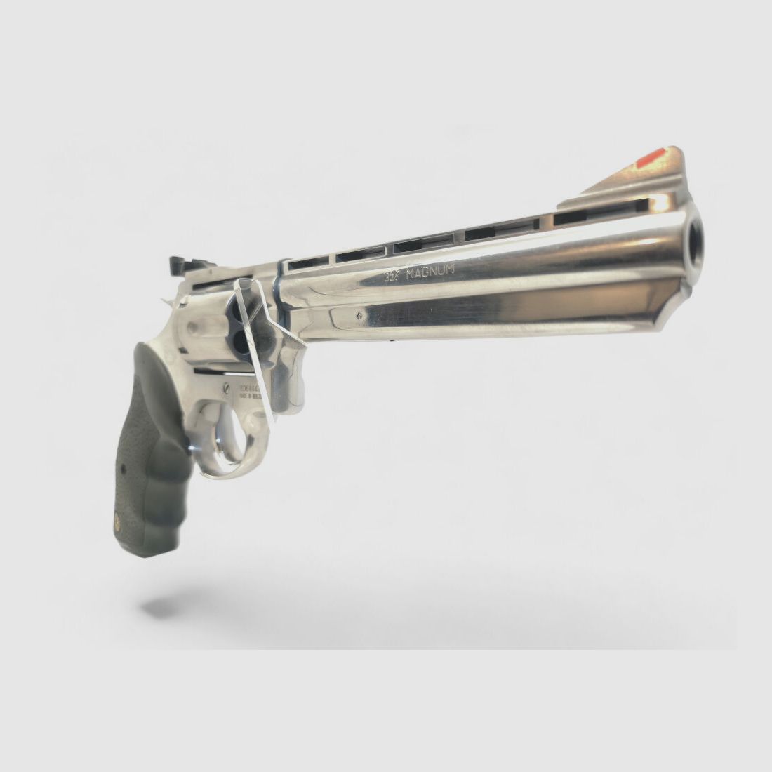 Taurus 689