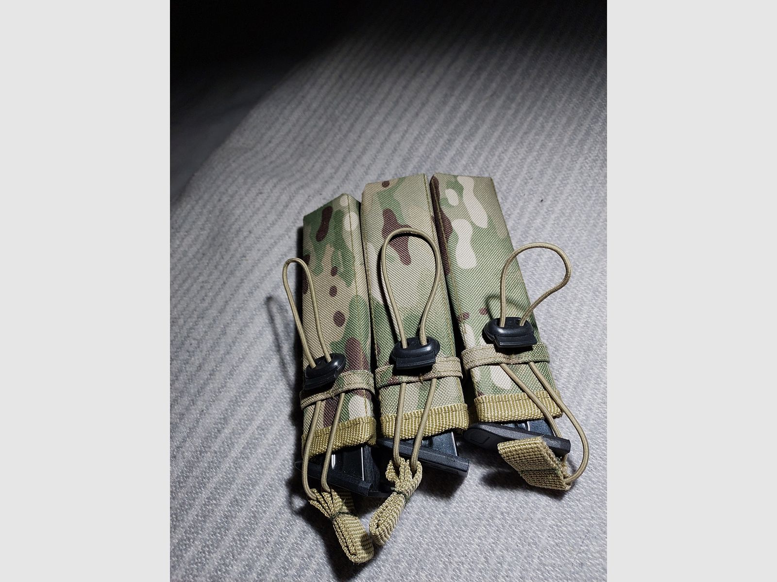 3 Magazine Zoraki 917 9mm P.A.K. in Camo Molle Holster PLUS Ladehilfe