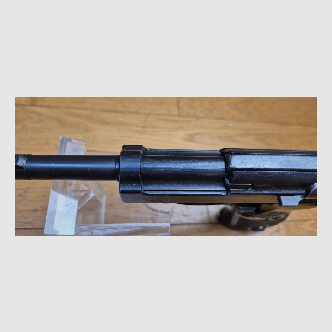 Zeer mooie Walther P38 Pistol – Gefabriceerd door Walther Zella Mehlis in Code AC – Wapen van oktober 1944 – Originele bluing van 99,5% – Onberispelijke mechanica – Mooie spiegelloop – 100% originele onderdelen – Mono-nummer behalve magazijn – Uitstekende staat – TBE++, afbeelding 19 van 27