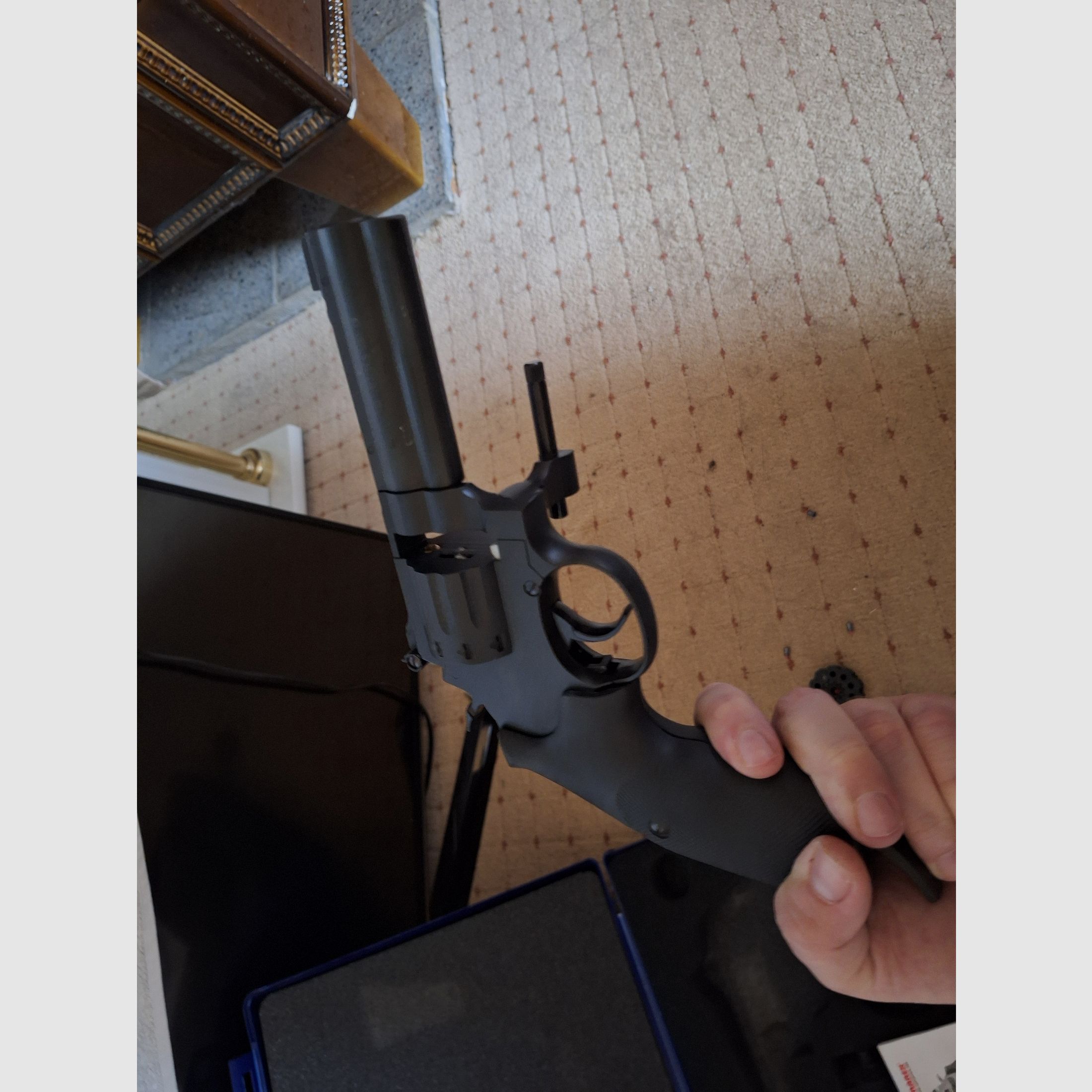 Smith & Wesson Co2- Revolver 4" im cal. 4,5mm 