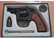 Cuno Melcher ME86 Kal. 6mm Knall/ PTB 205 komplett mit Verpackung und Ersatzmagazin!