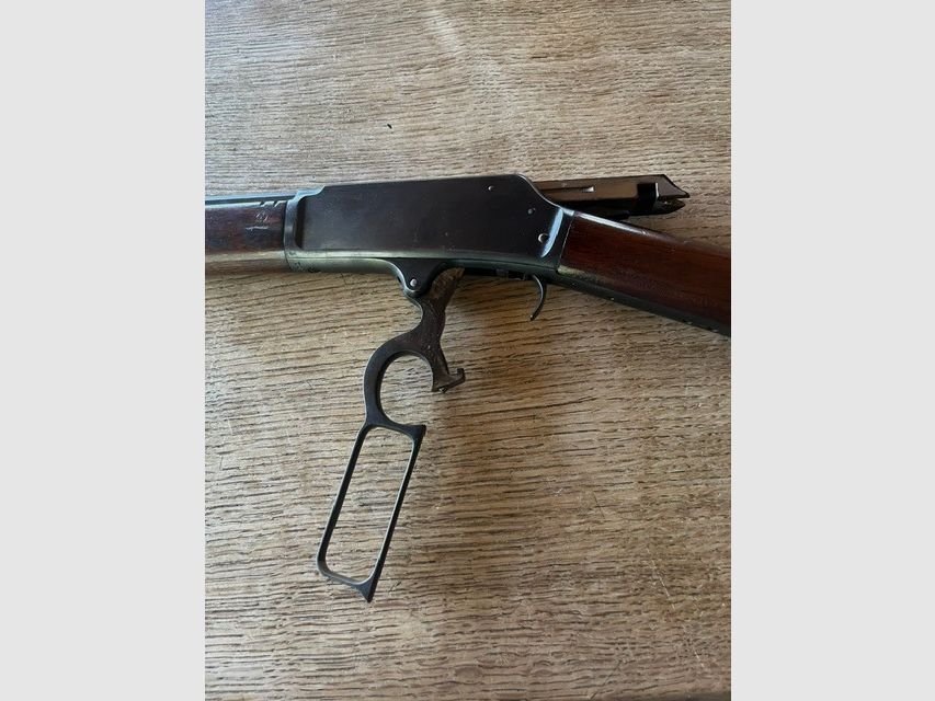 karabinek z podwójnym dźwigniowym mechanizmem
