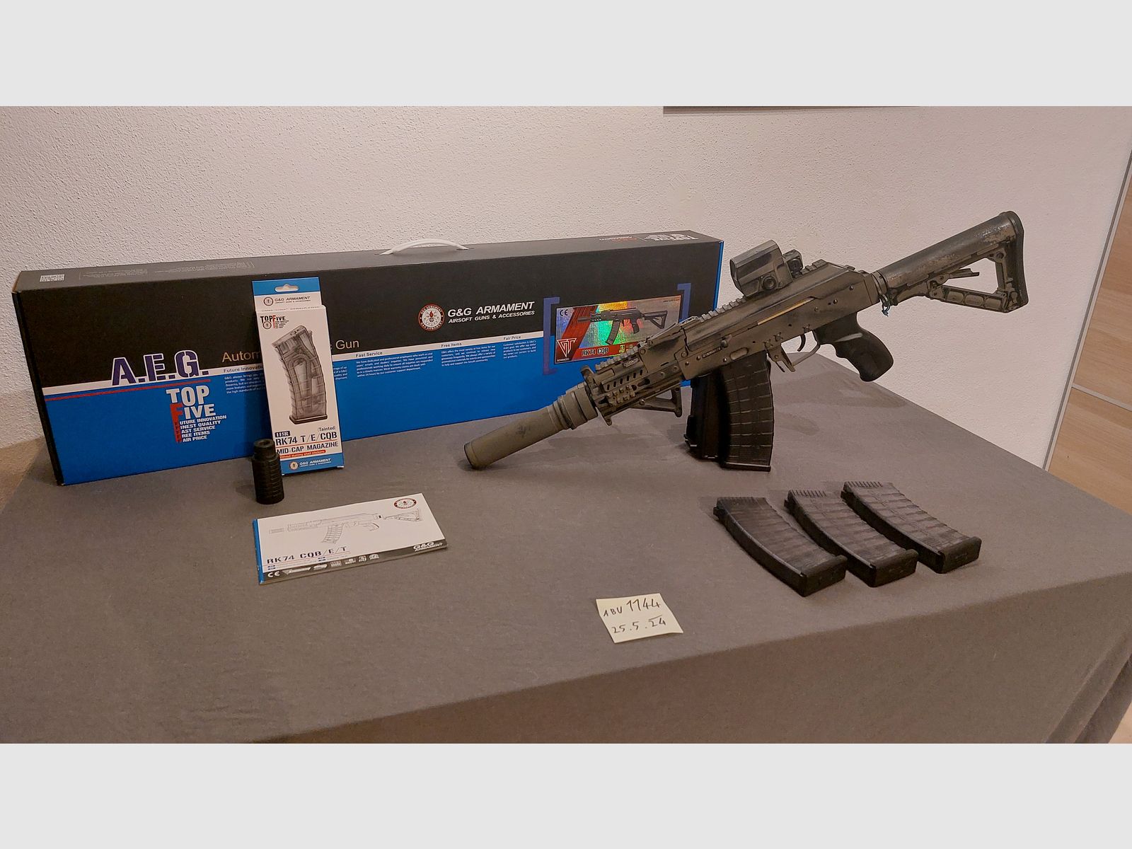 G&G Armament RK74 CQB AEG with E. T. U. including accessories