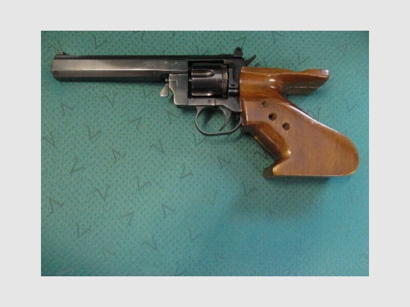 Sportrevolver Revolver Baikal Kaliber 7,62 Nagant mit Formgriff wie neu