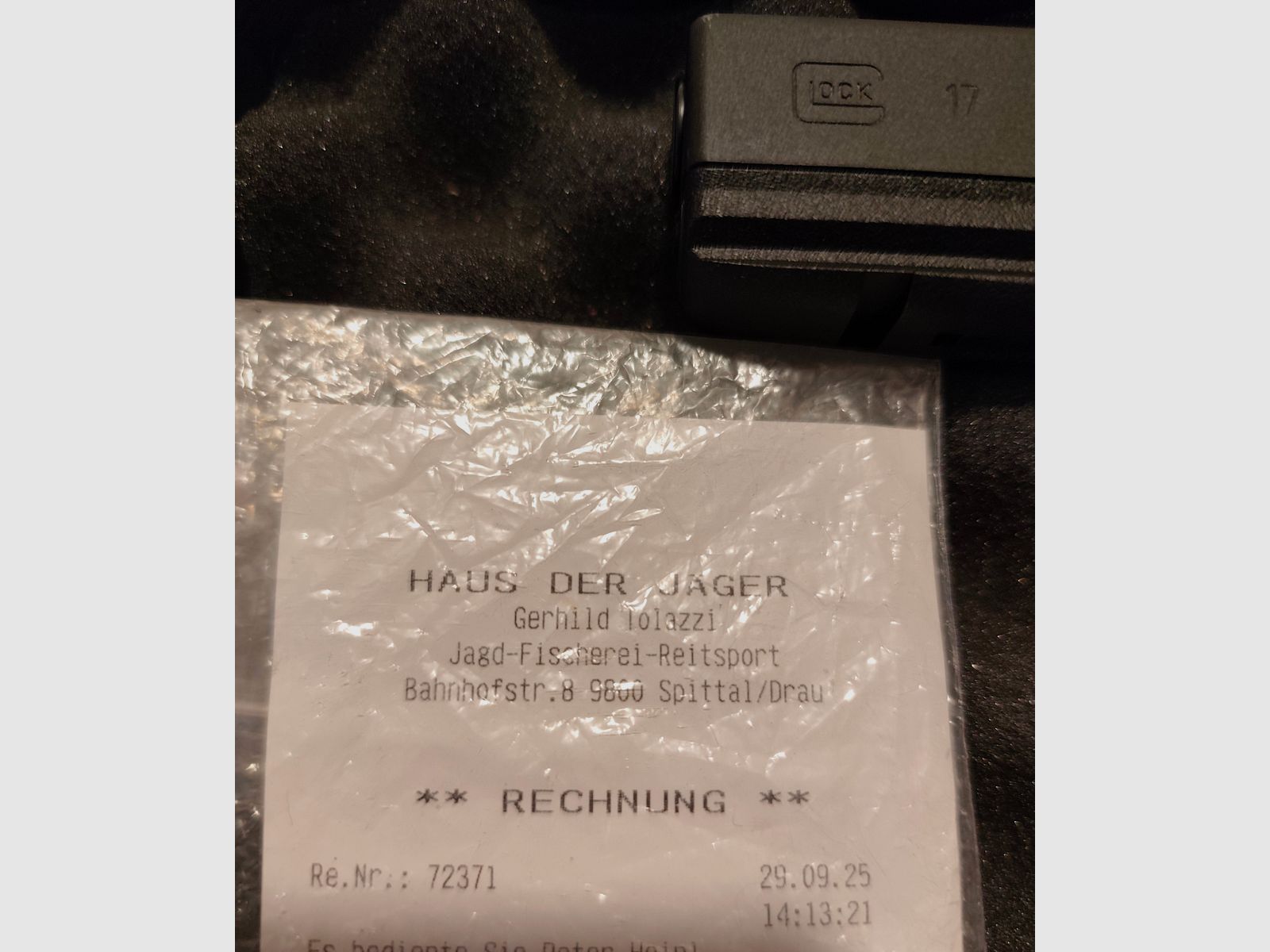 Glock 17 CO2 GBB pistol (caliber 4.5mm)