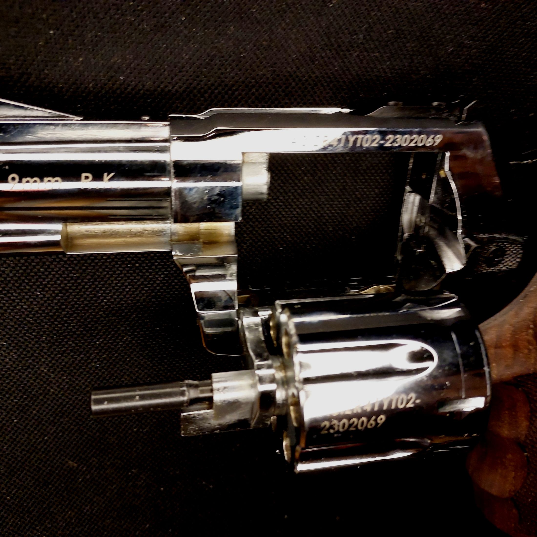 Zoraki R1 2.5 inch chrome with wooden grips revolver caliber 9mm R.K. (PTB 1022)