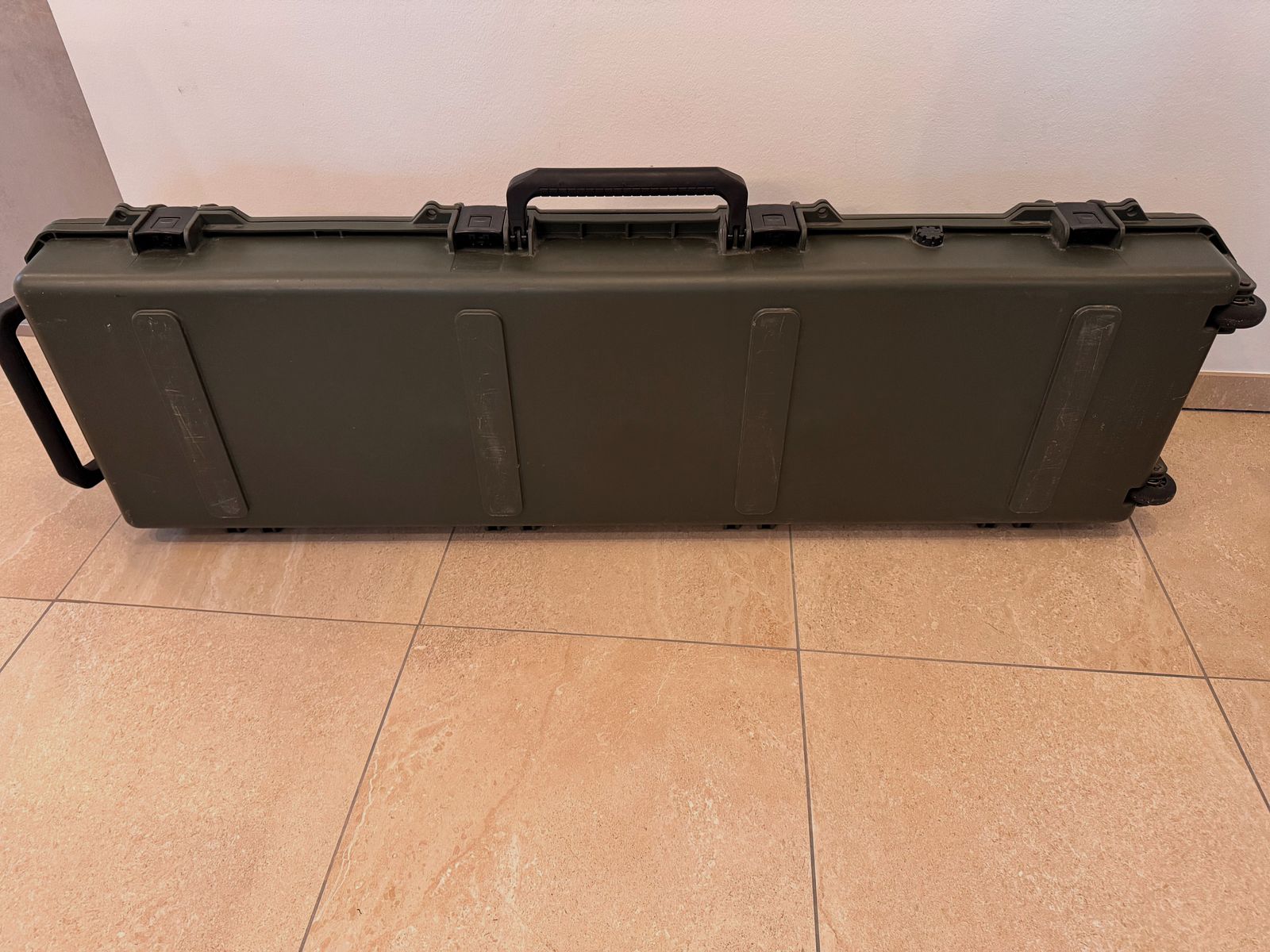 Storm Case iM3300 Gun Case Verde Oliva con Ruedas, incl. Espuma