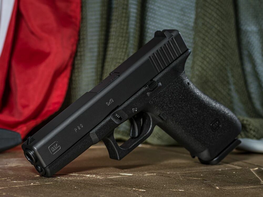 Glock special model 40 years P80 pistol Glock 80 in caliber 9mm Para (9x19) including accessories