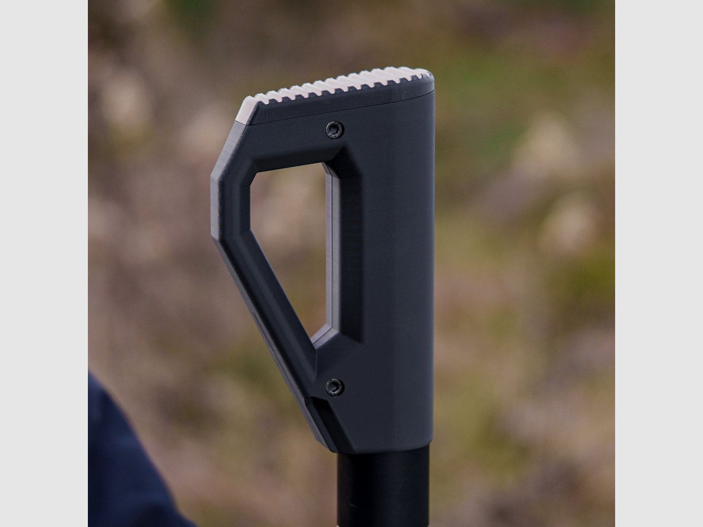Schoudersteun | BUTTSTOCK | ZWART | stijlvol ontwerp | AEA MEGALODON