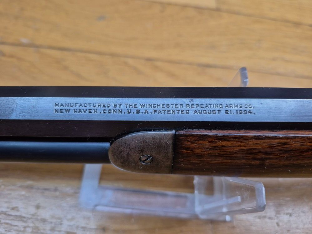 Zeer mooie Winchester Model 1894 – Versie geweer met octagonale loop (!) – Fabricage Winchester New Haven van 1919 – Hout in topstaat – Prachtige loop – Onverslaanbaar mechanisme – Prachtige Lyman N° 2 diopter uit die tijd – Zeer mooie markeringen op mooie bluing – Prachtig verzamelobject! – TBE ++, afbeelding 1 van 33