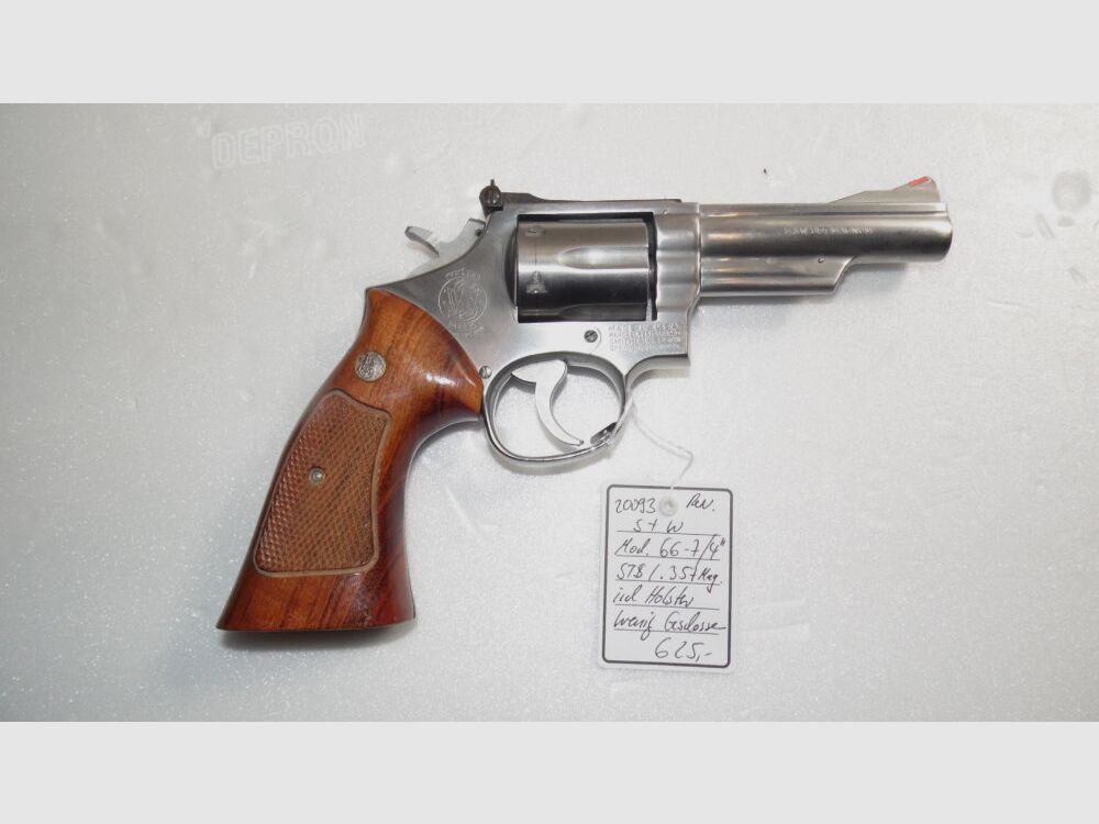 Smith & Wesson	 66-7 - 4"