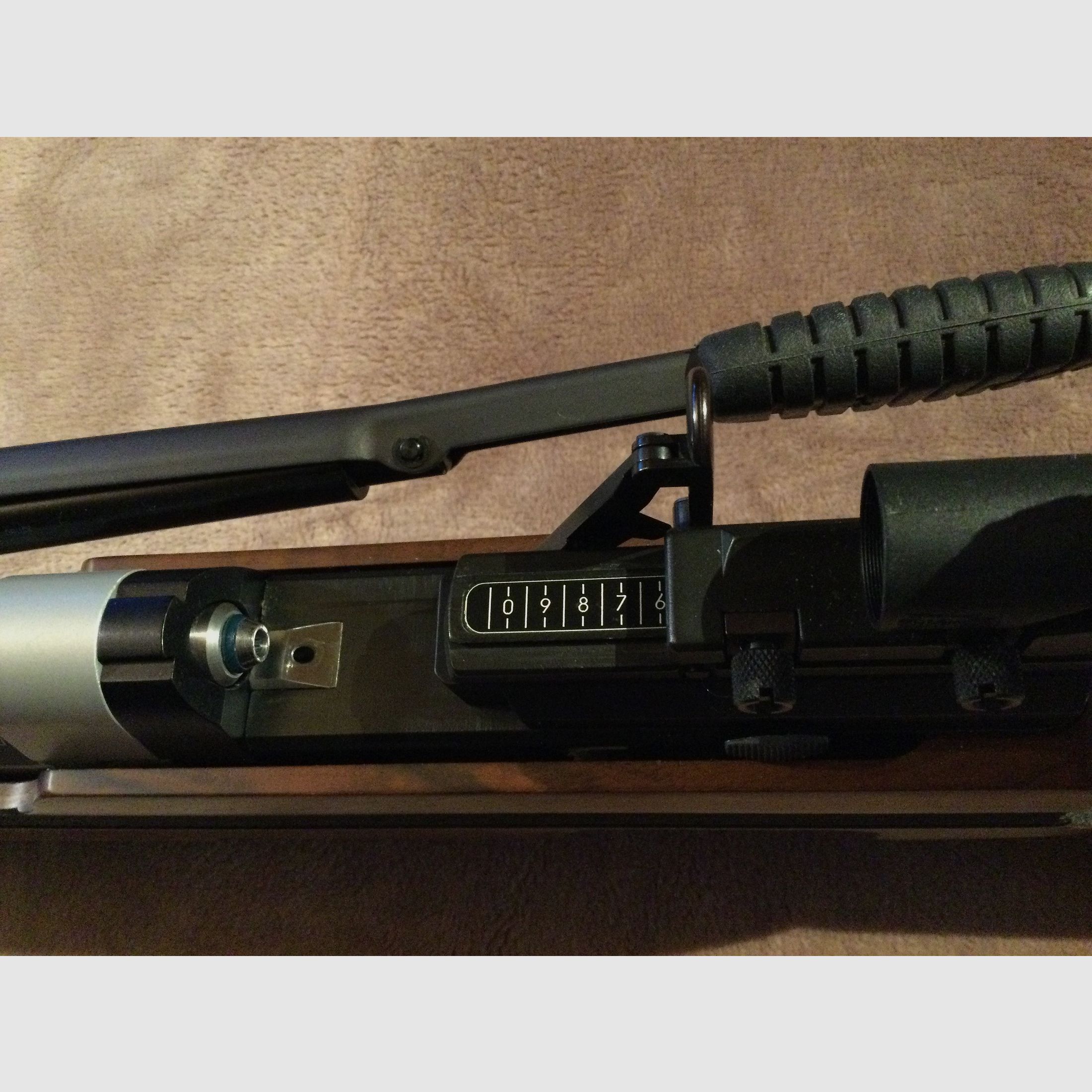 Anschütz Super Air 2002; Match-Luftgewehr Auflage rechts; Nussbaumschaft; Top Zustand