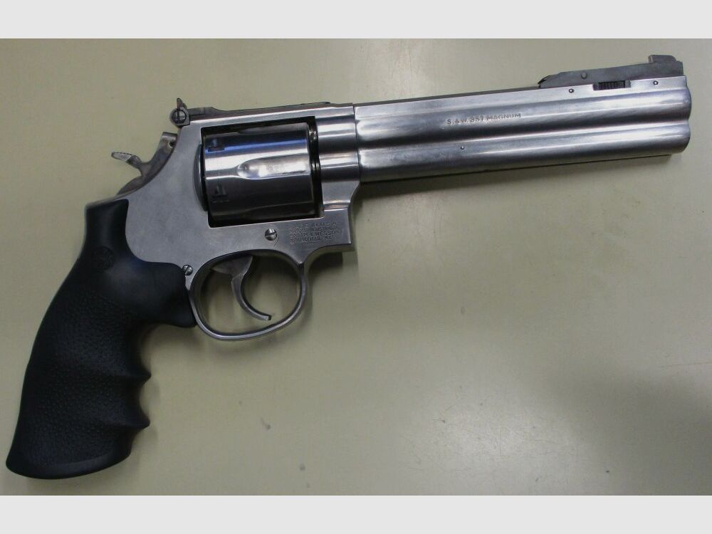 Smith & Wesson 686