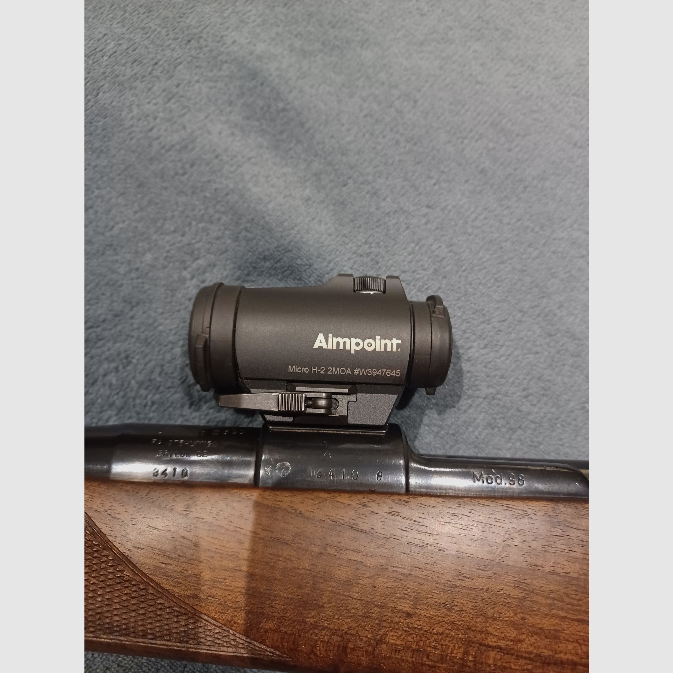 Repetitiegeweer mod. 98 met doorlopend kolf en Aimpoint Micro H2