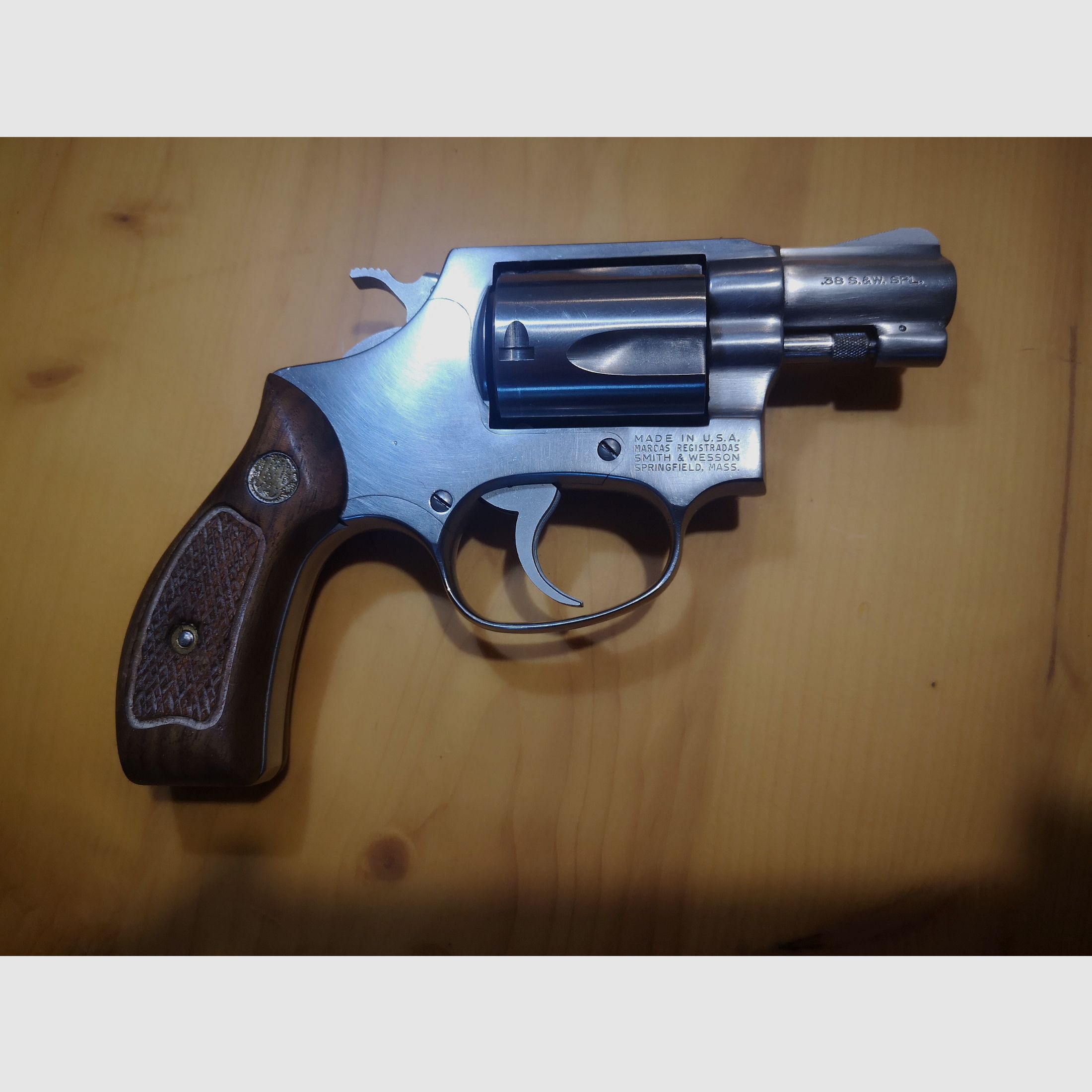 Smith & Wesson M60