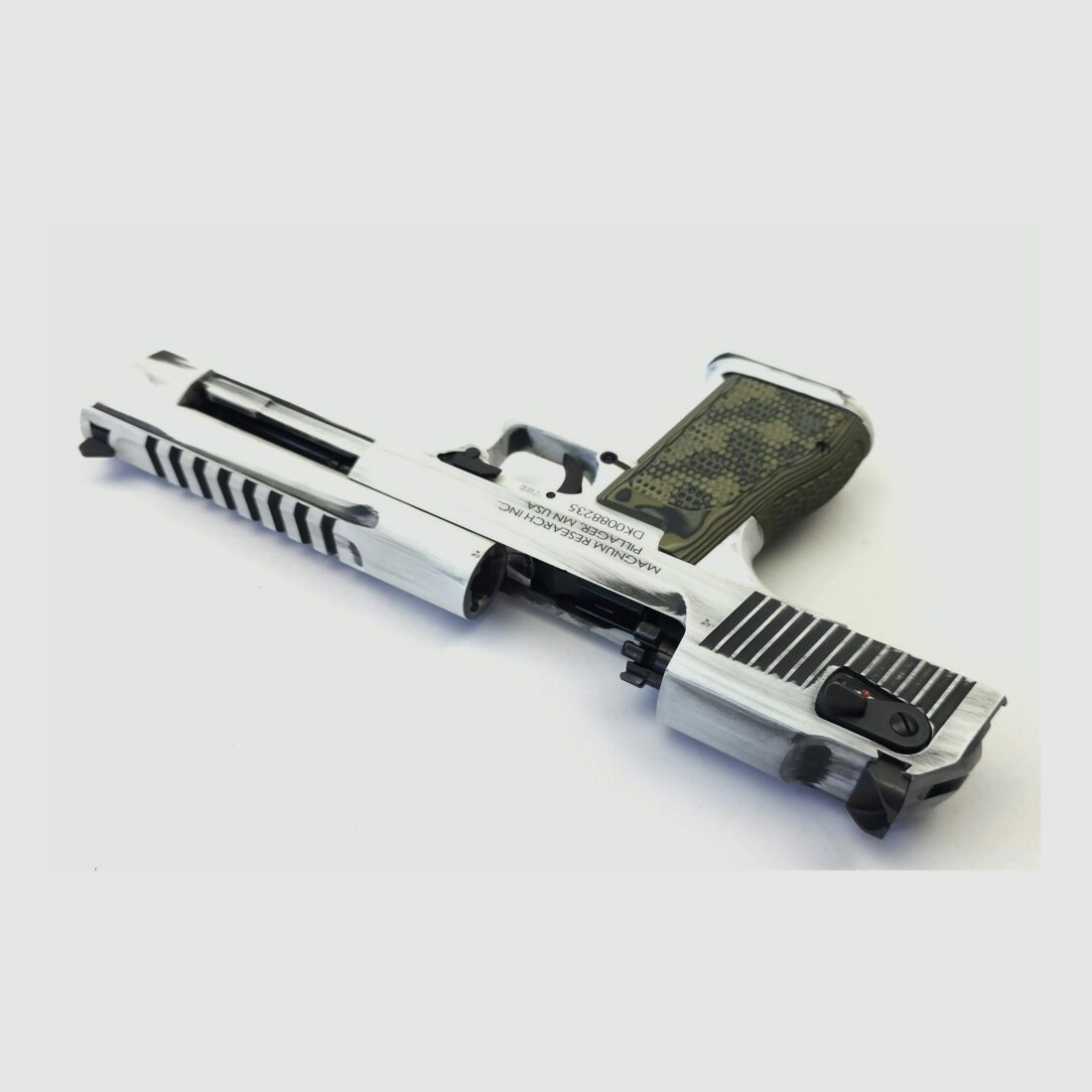 Magnum Research Desert Eagle 6" WMD Cerakote
