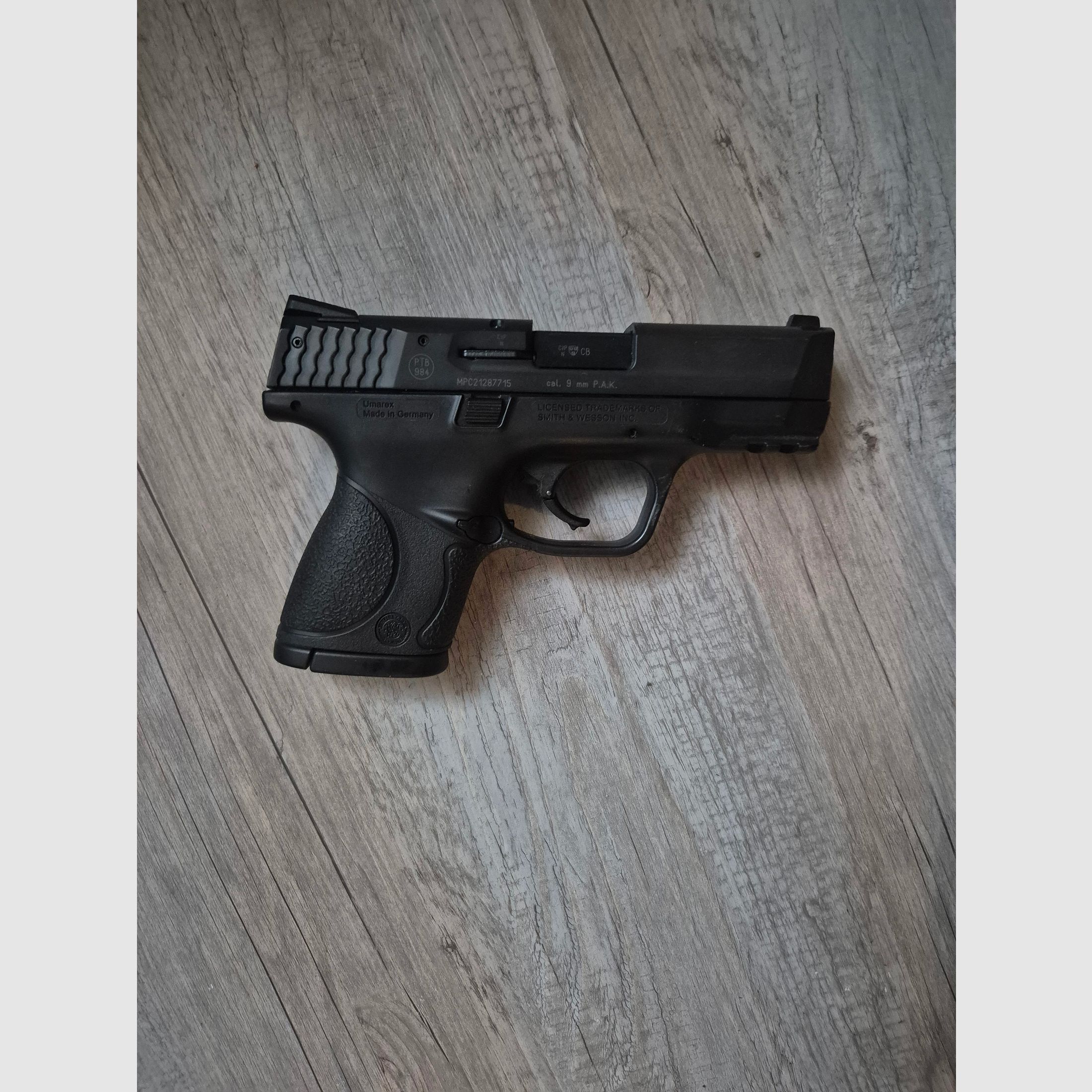 Smith&Wesson M&P 9c inklusive Holster