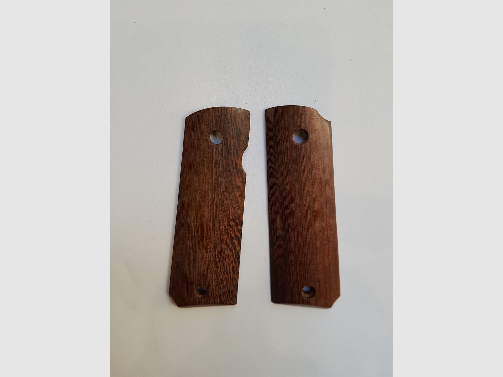 Griffschalen der Cold 1911 oder ME Sport 1911, siehe Bild. (2)