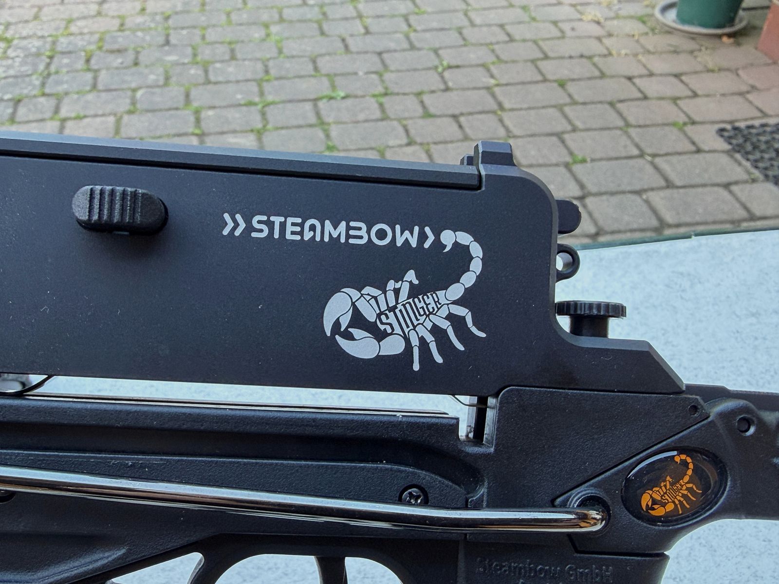 AR-6 Stinger II mit Metallmagazin