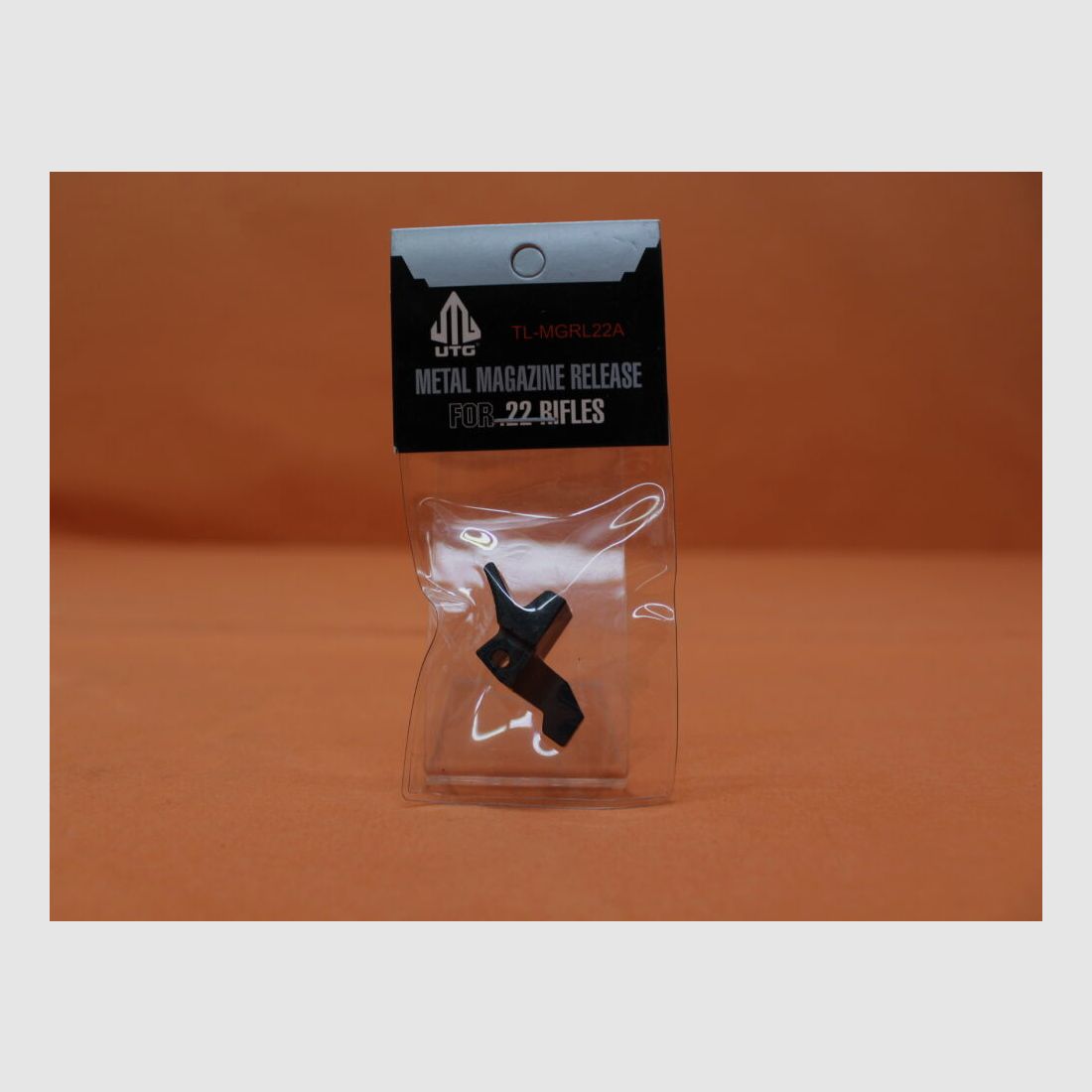 UTG - Leapers Ruger 10/22: Liberación del cargador extendida UTG Metal Negro (TL-MGRL22A)